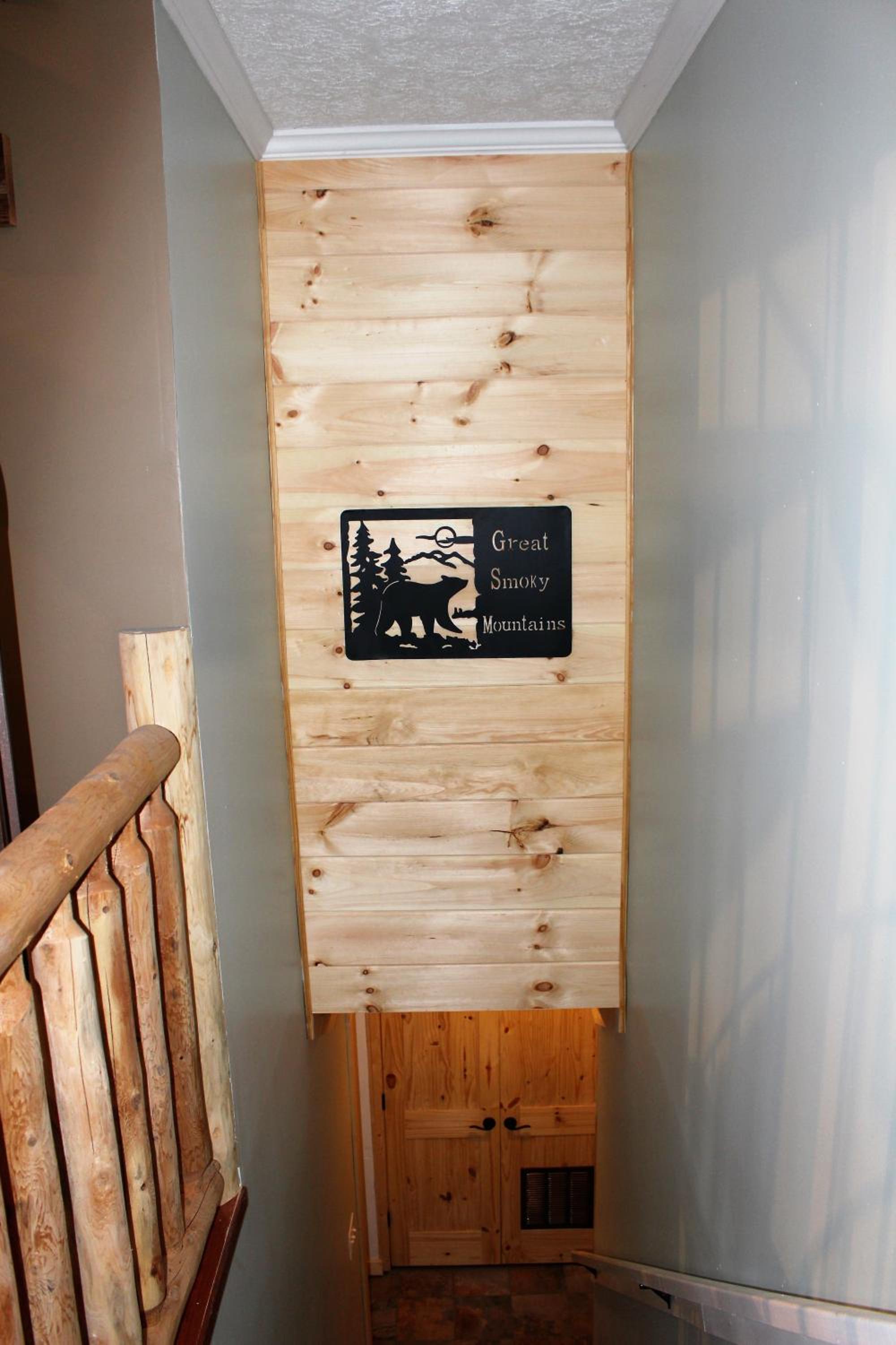 Spacious Downtown Condo Walking distance to Downtown Gatlinburg Sleeps 6 guests view 4