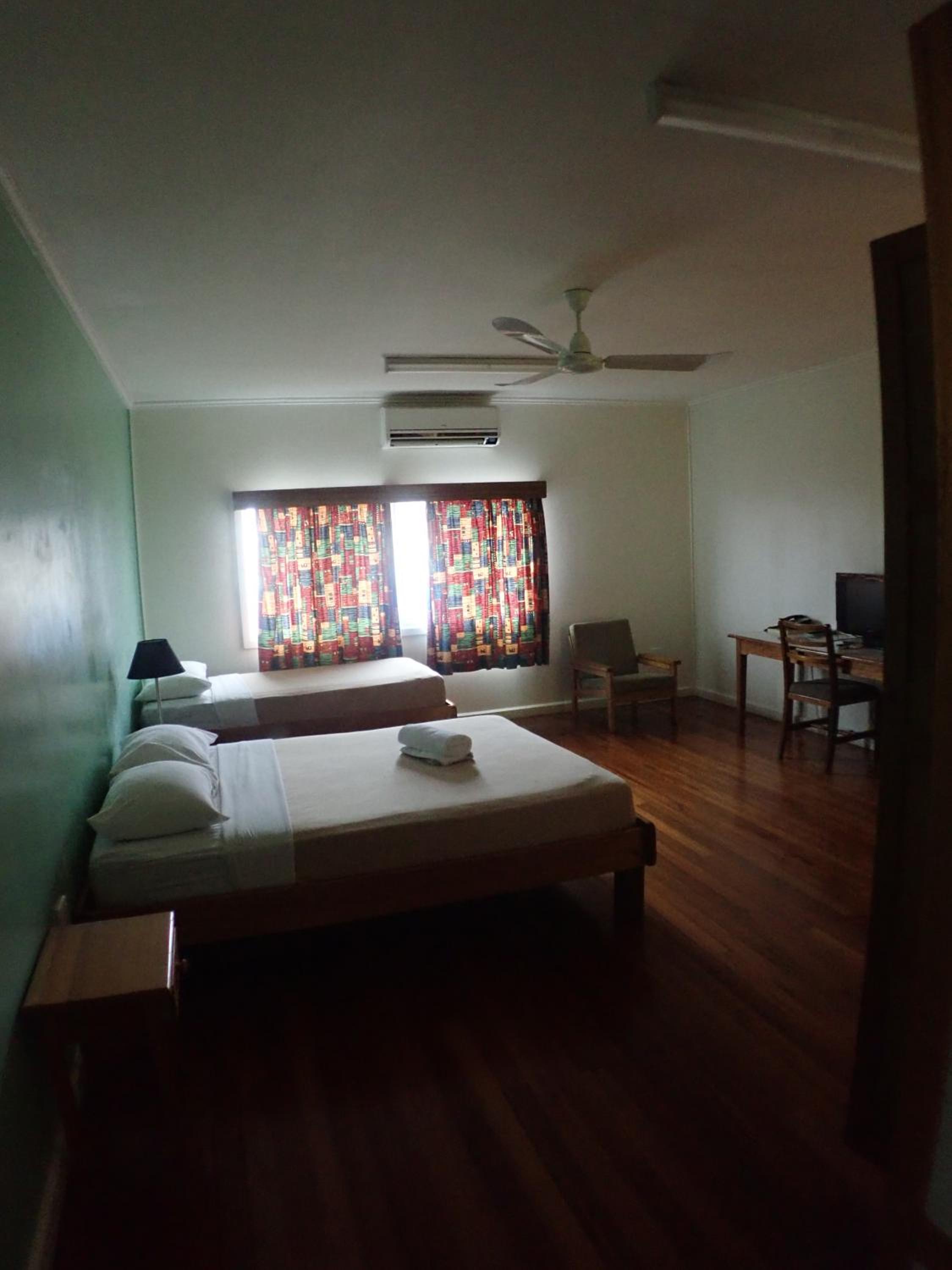 Photo 12