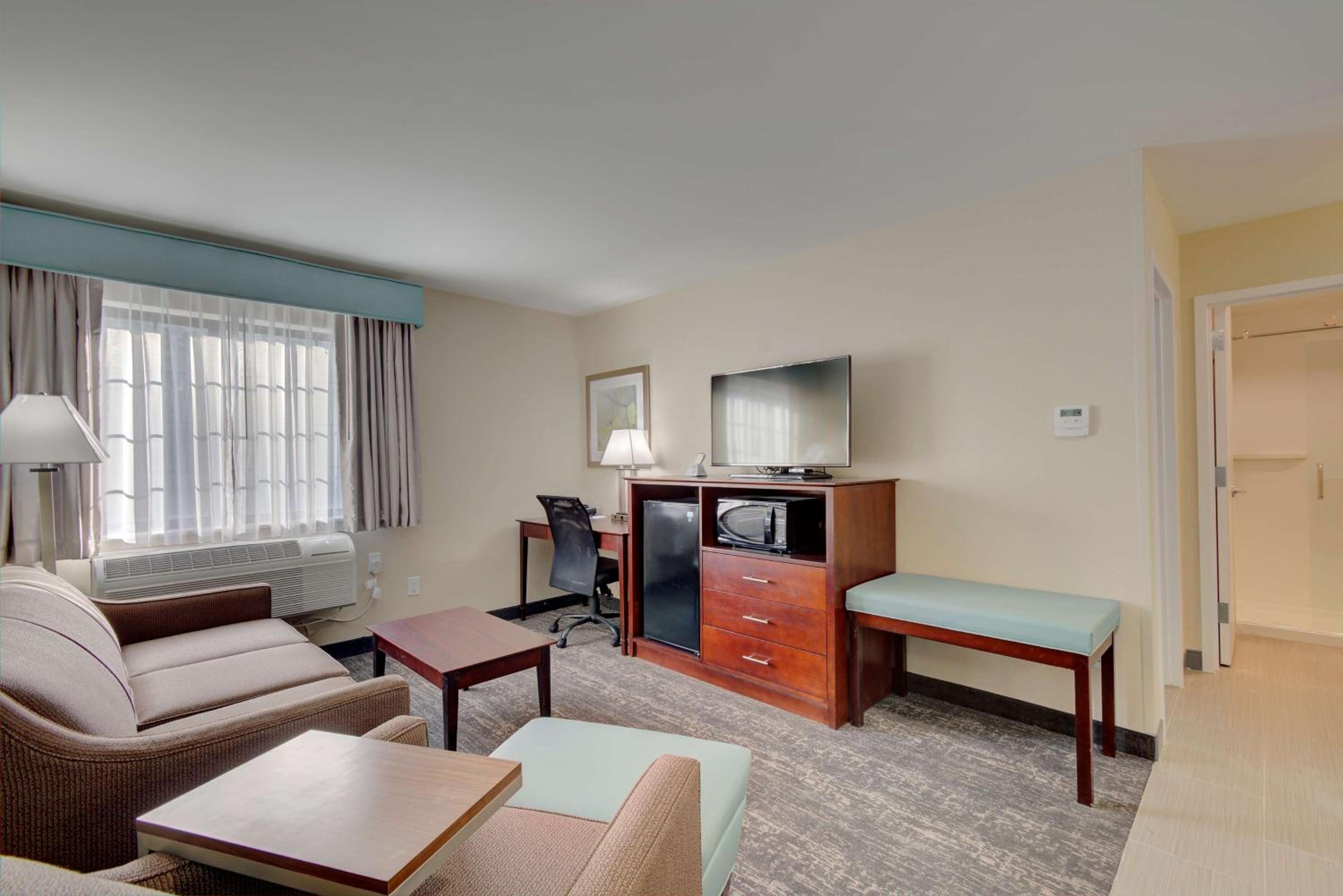Best Western Hampshire Inn  Suites - Property Image 10