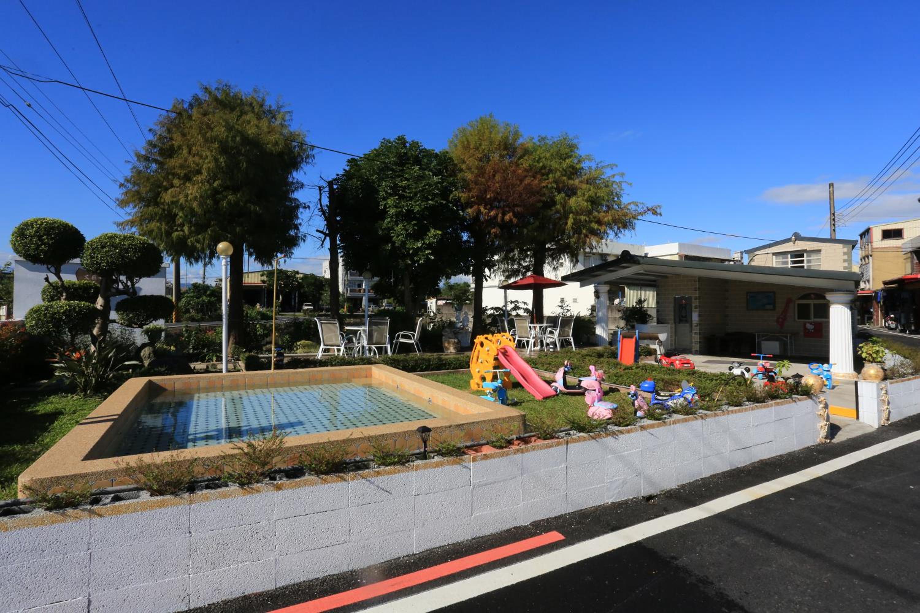 Photo 18