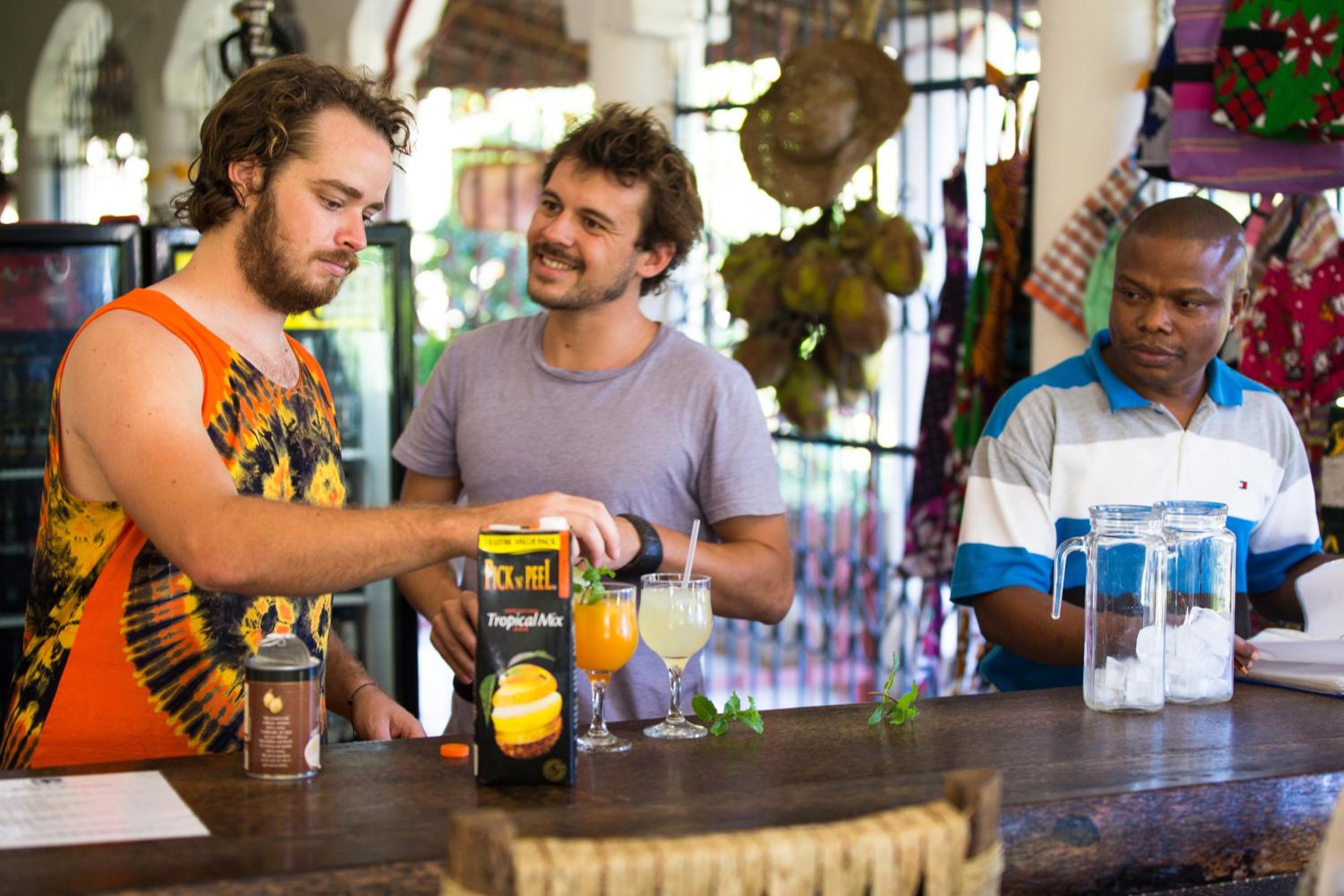 Distant Relatives Ecolodge & Backpackers