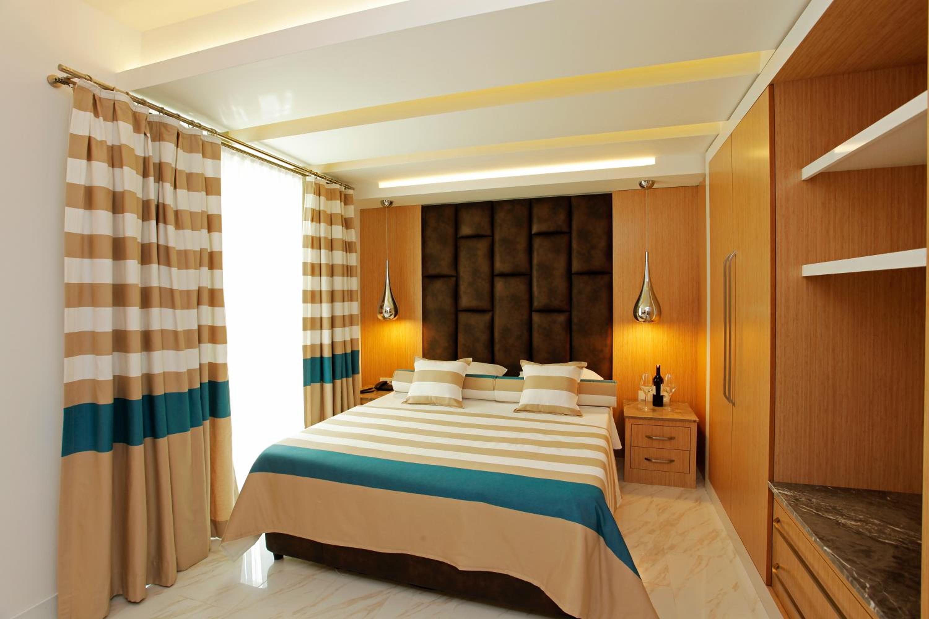 Kleopatra Suit Hotel - Image 17
