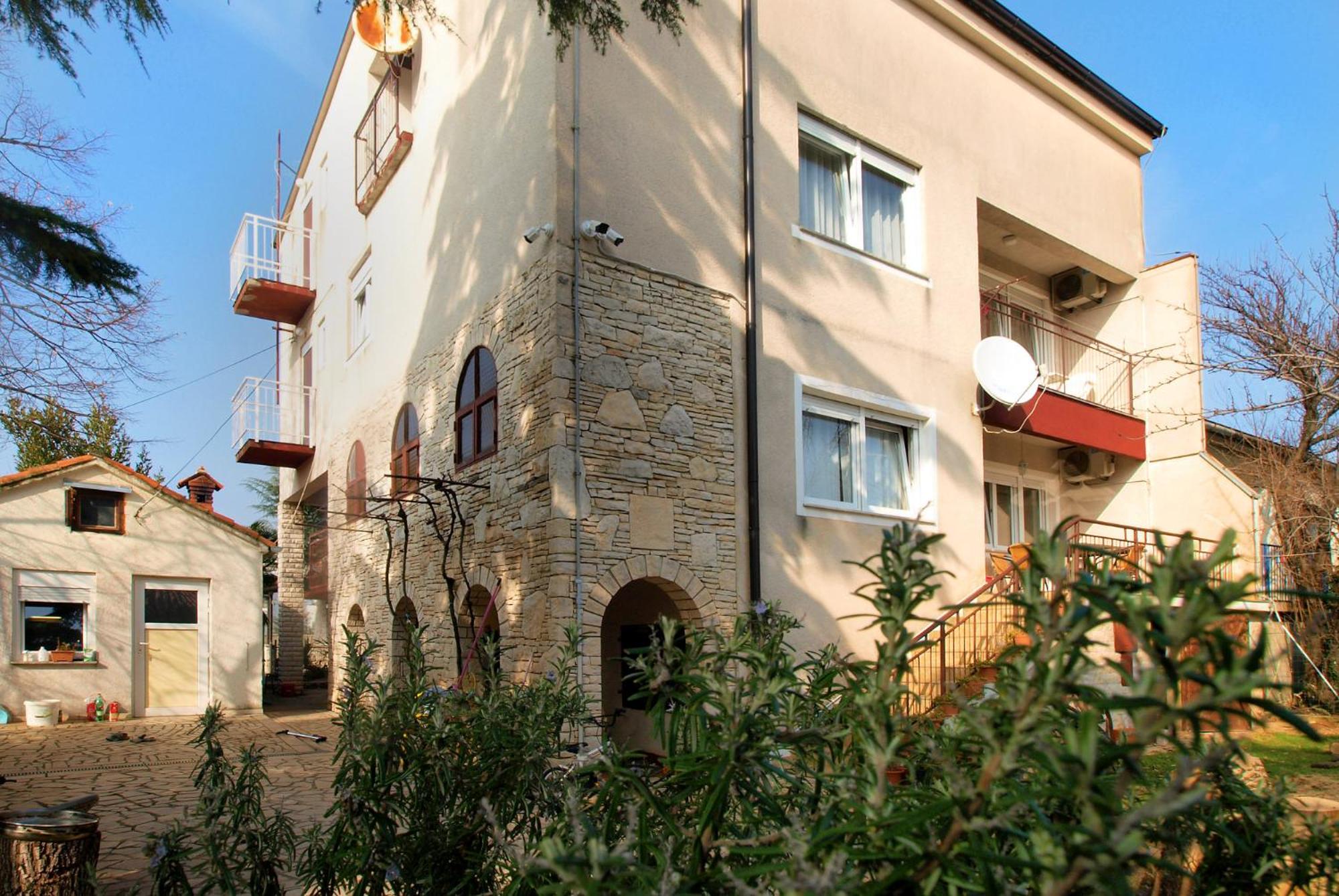 Photo 47