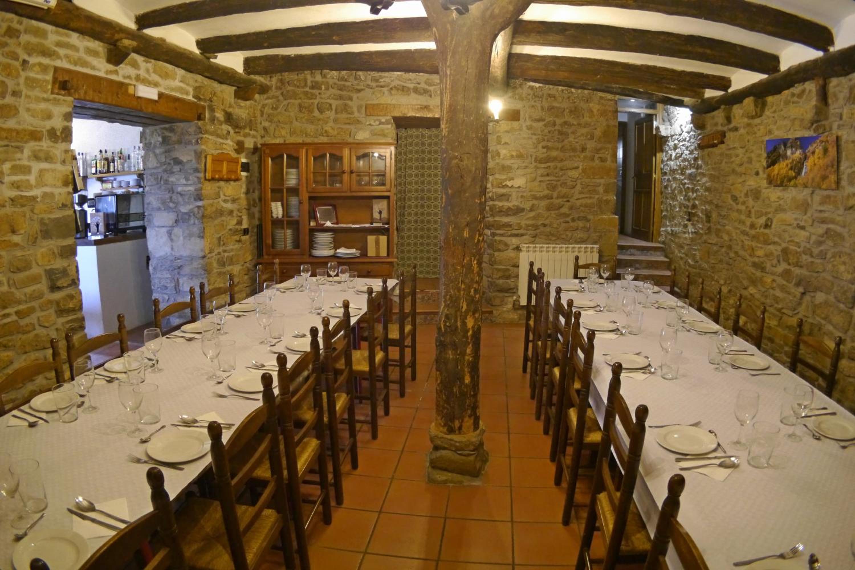 Albergue Restaurante de Artieda