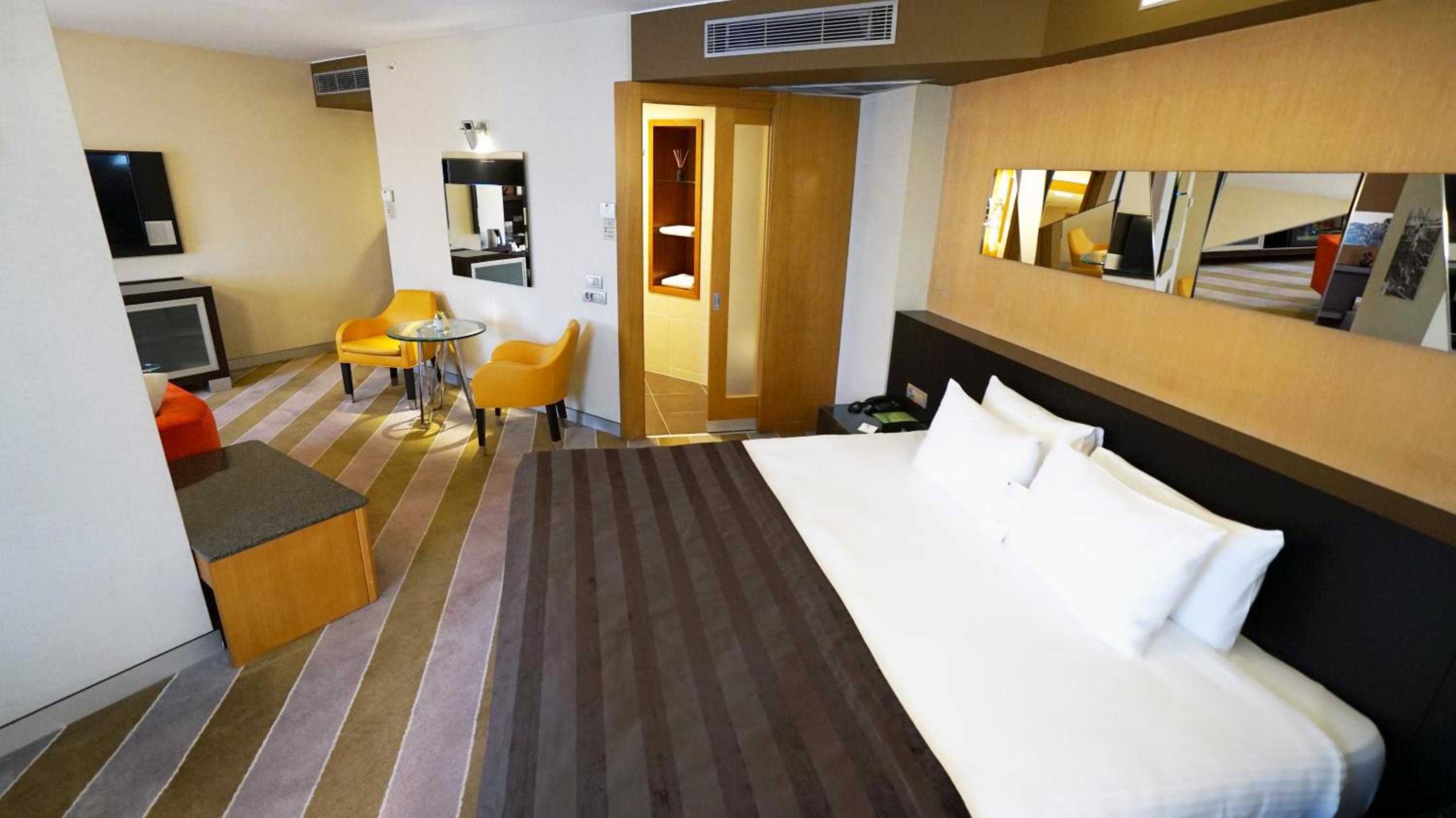 Point Hotel Taksim - Image 89