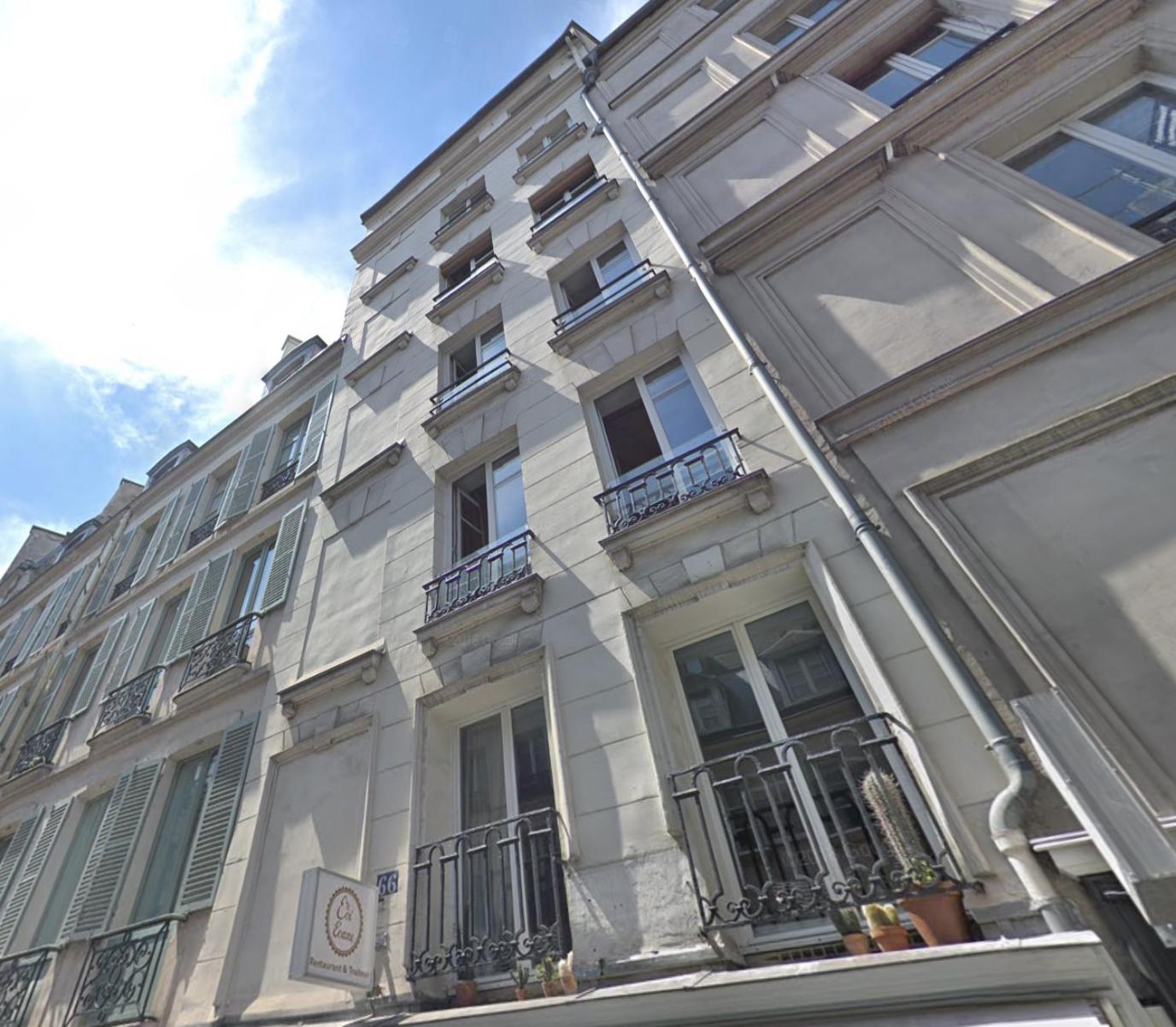 Beautiful duplex in the center of Paris