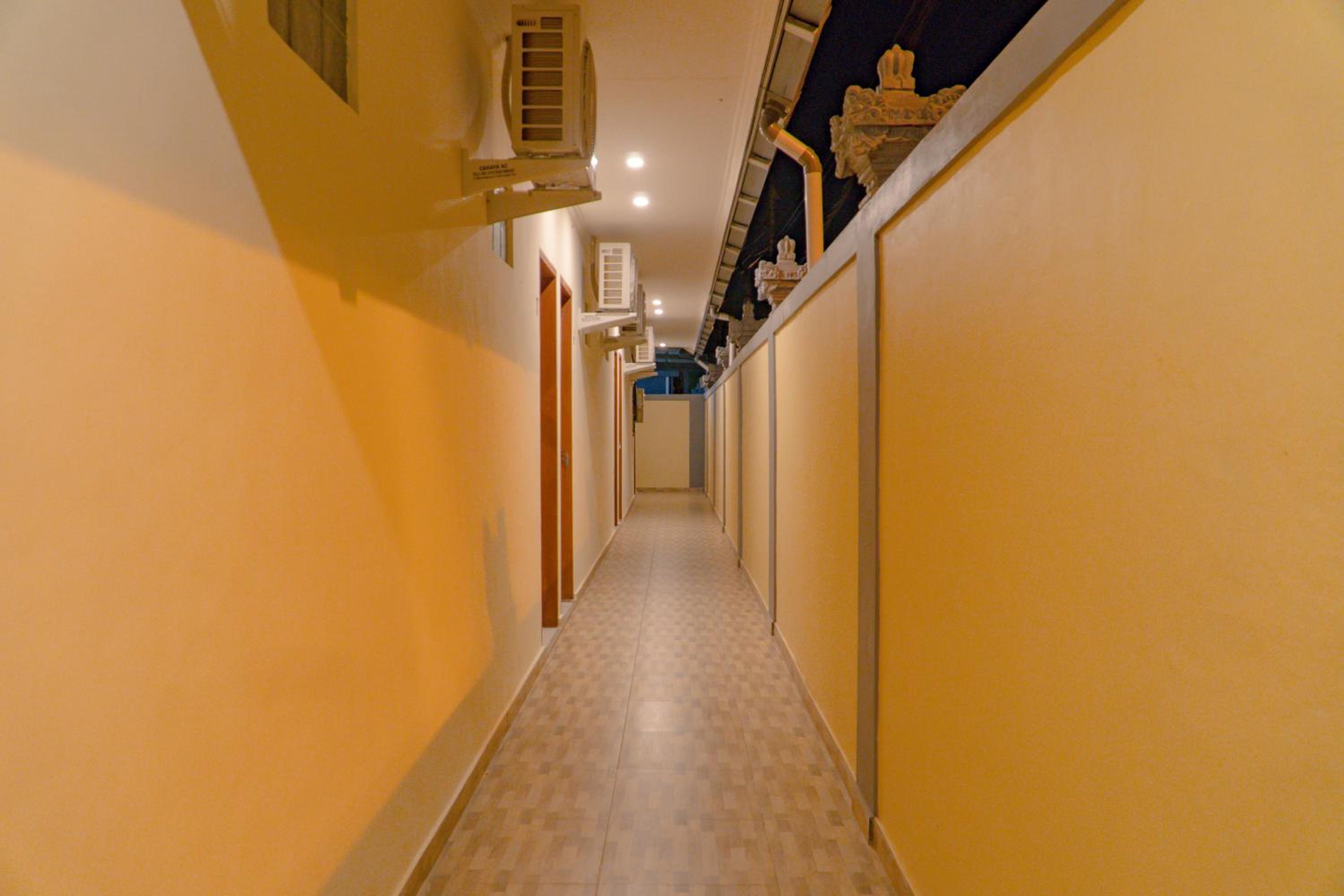 DeRose Guest House, Canggu - 12