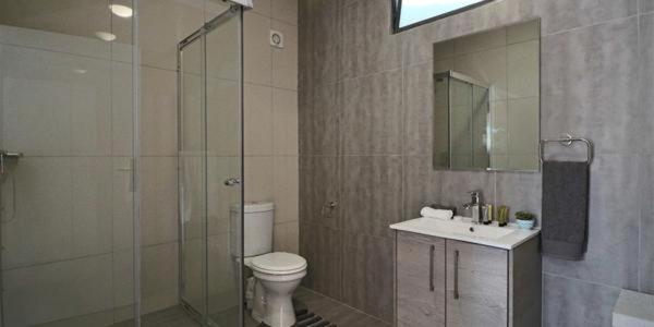 Johannesburg Vacations - Lakeside Apartments - Property Image 19