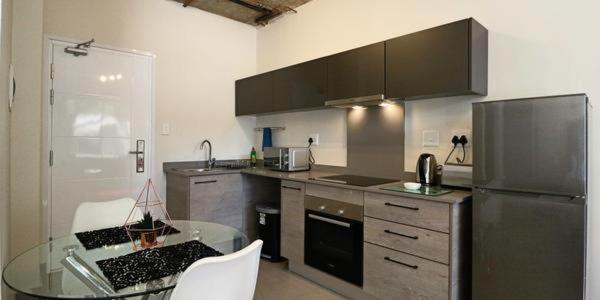 Johannesburg Vacations - Lakeside Apartments - Property Image 16