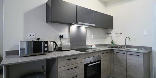 Johannesburg Vacations - Lakeside Apartments - Property Image 15