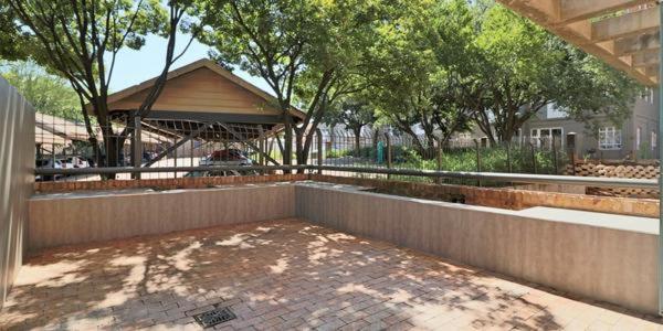 Johannesburg Vacations - Lakeside Apartments - Property Image 6
