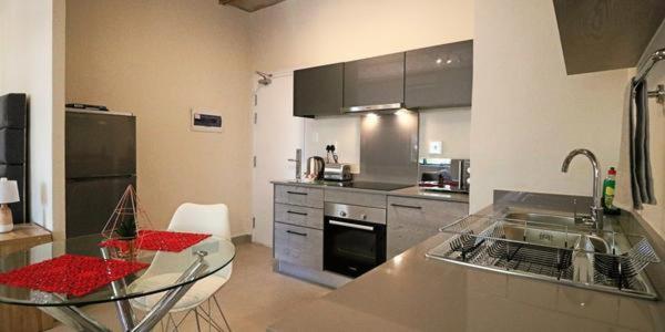 Johannesburg Vacations - Lakeside Apartments - Property Image 43