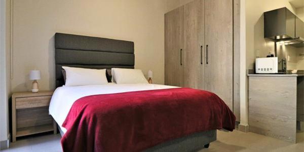 Johannesburg Vacations - Lakeside Apartments - Property Image 38