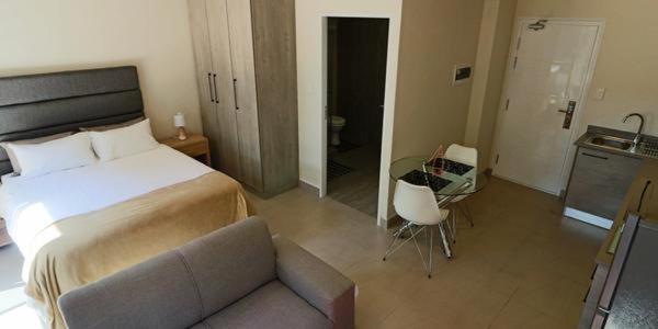 Johannesburg Vacations - Lakeside Apartments - Property Image 30
