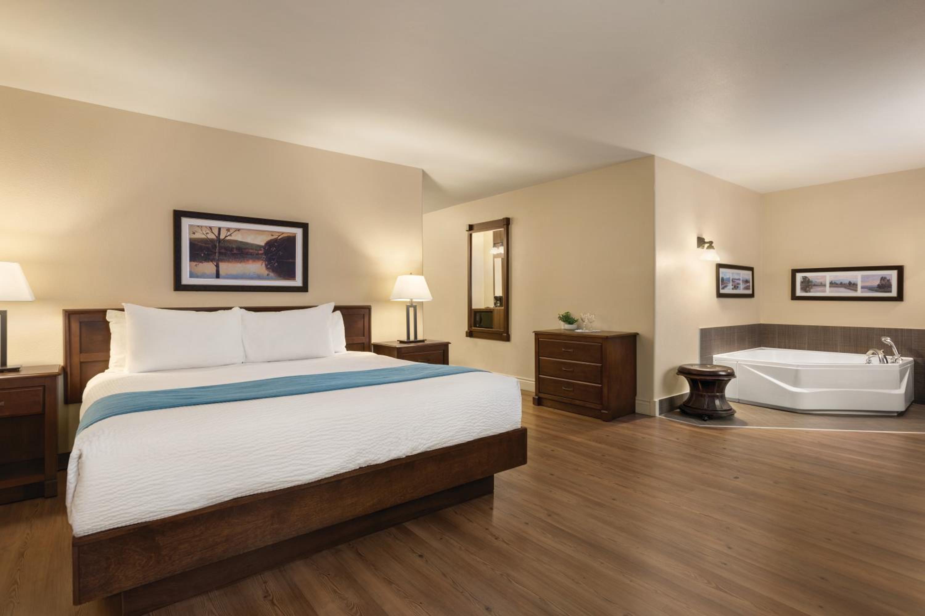 Levis Vacations - Days Inn by Wyndham Levis - Property Image 8