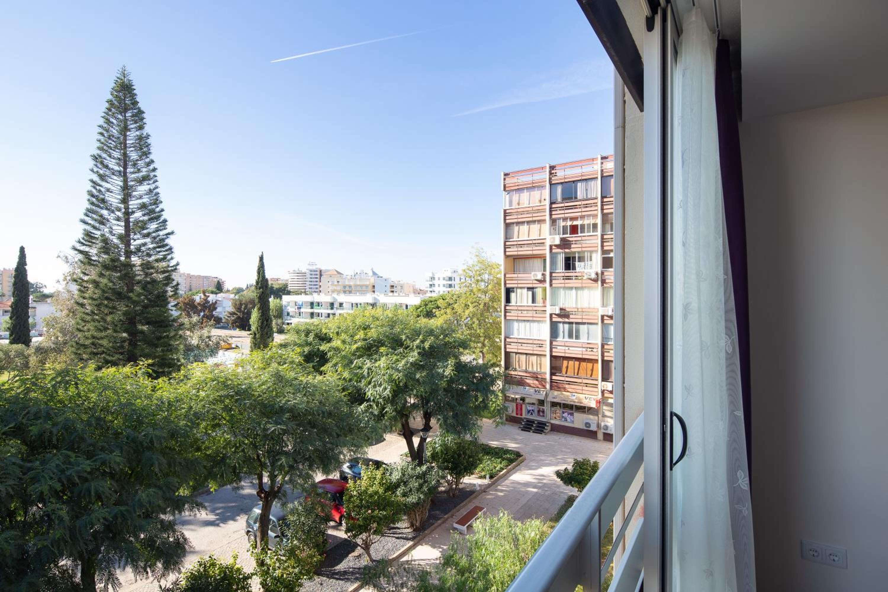 CASA JOY Vilamoura apartment view 4