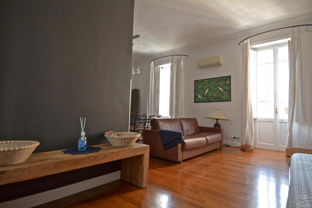 House and the City - Colosseum Apartments