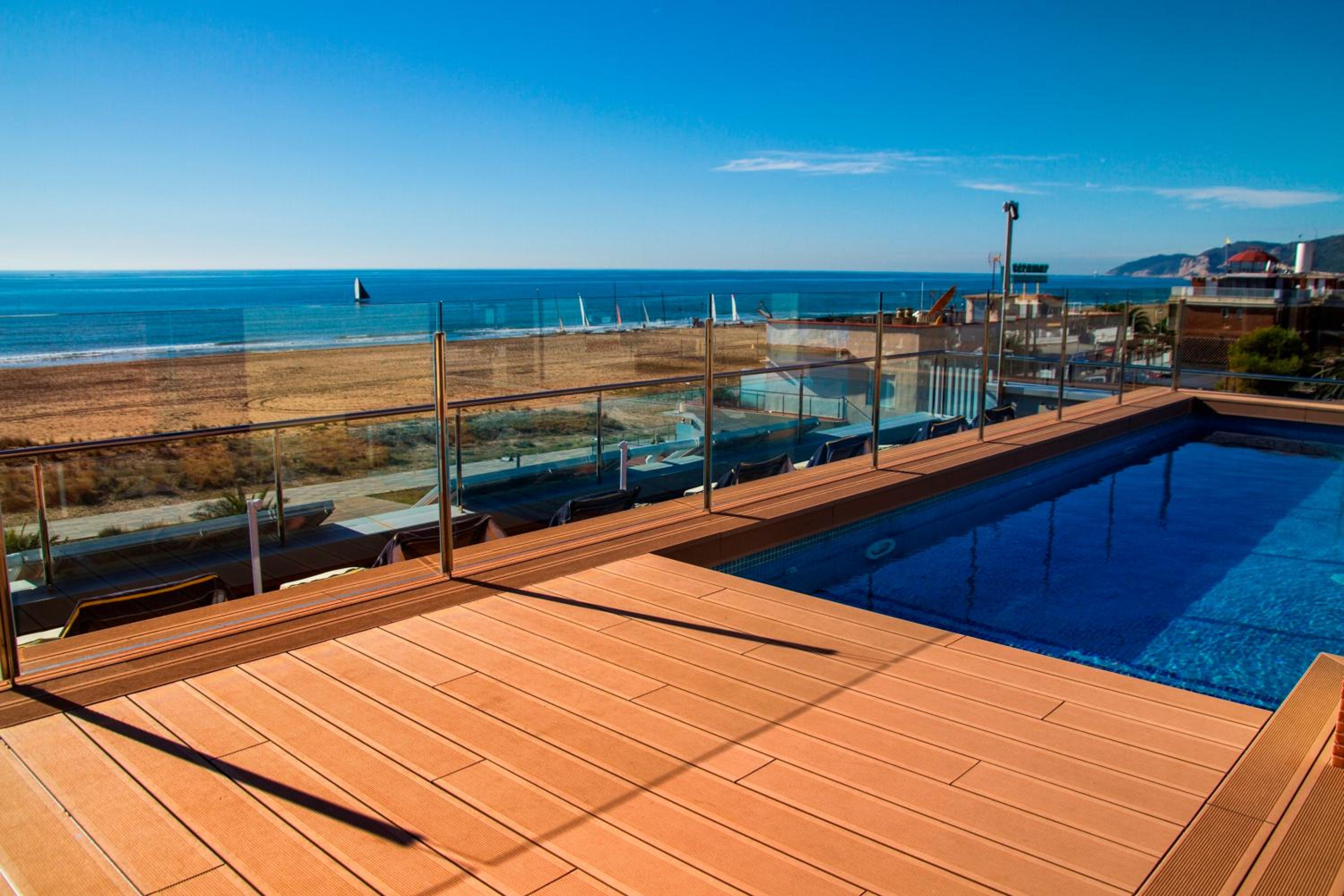 Barcelona Vacations - Apartaments Maritim - Property Image 1