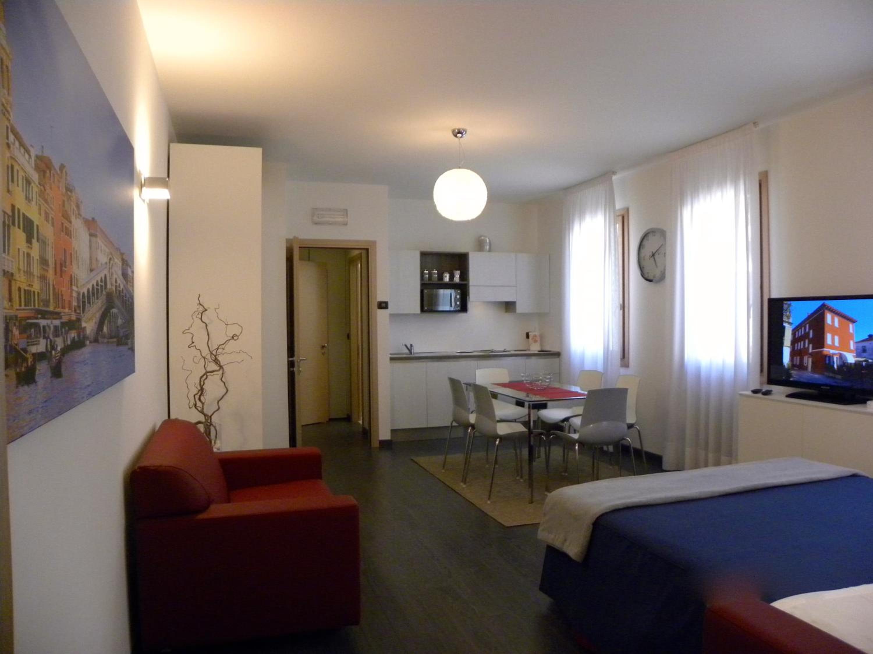 Venice Apartments Dante