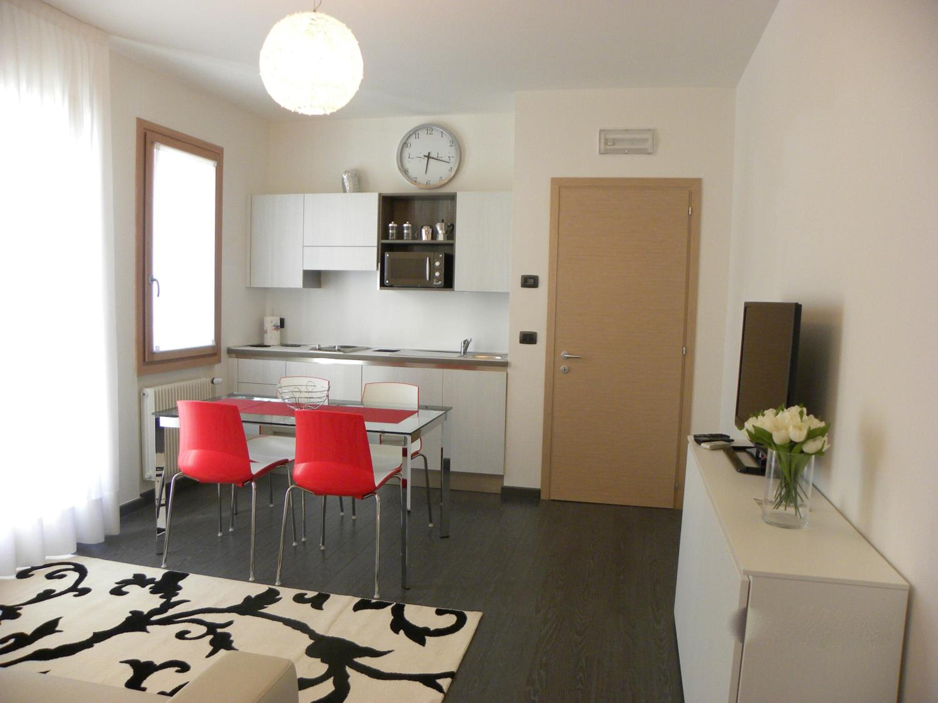 Venice Apartments Dante