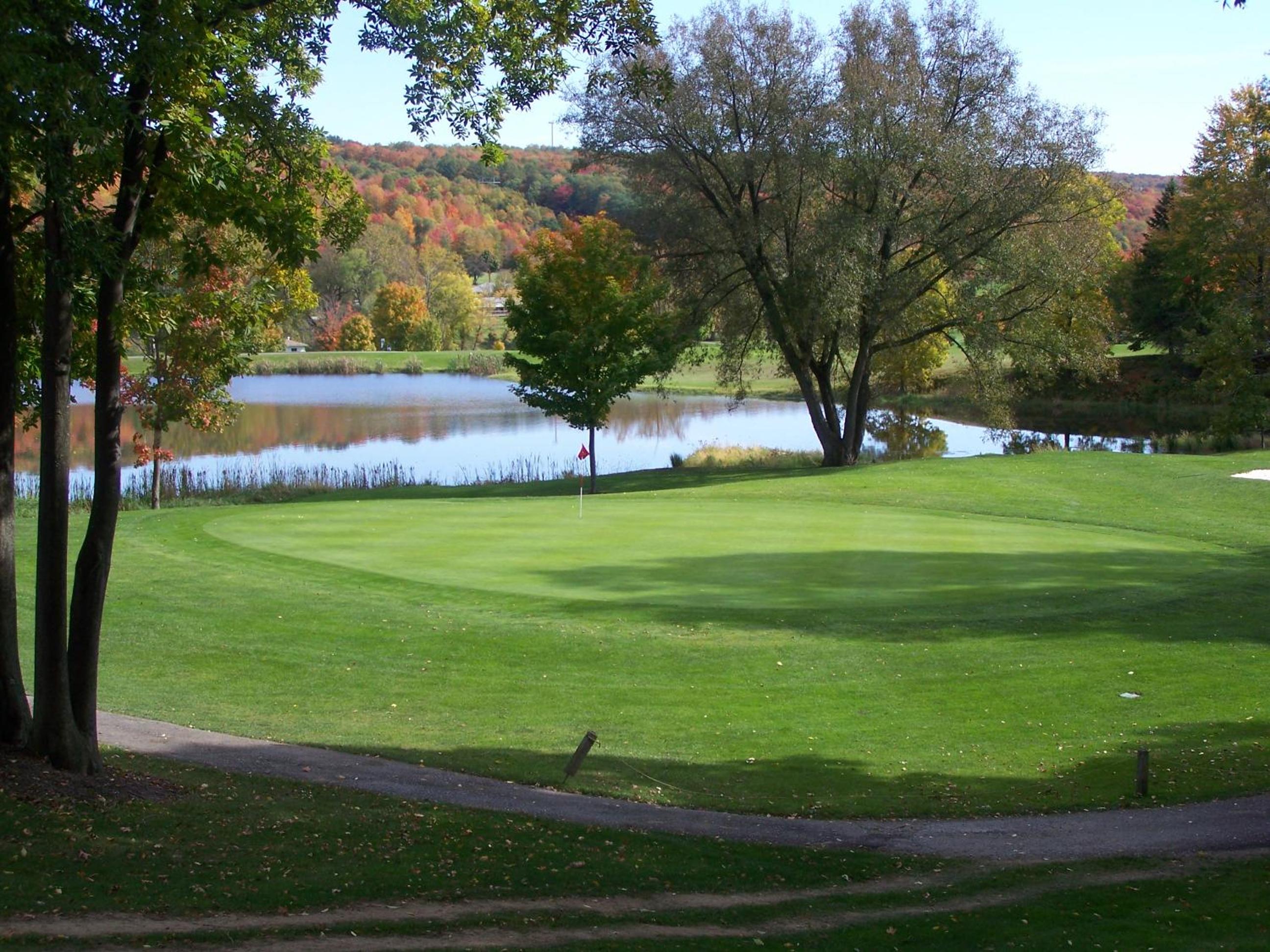 Byrncliff Golf Resort view 4