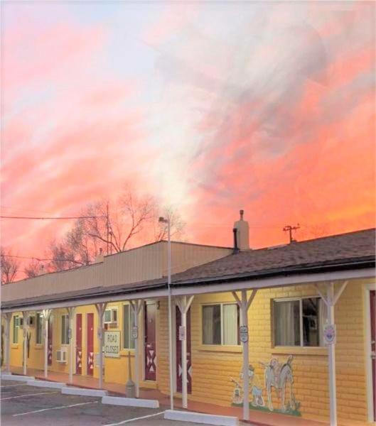 Holbrook Vacations - Brad's Desert Inn - Property Image 11