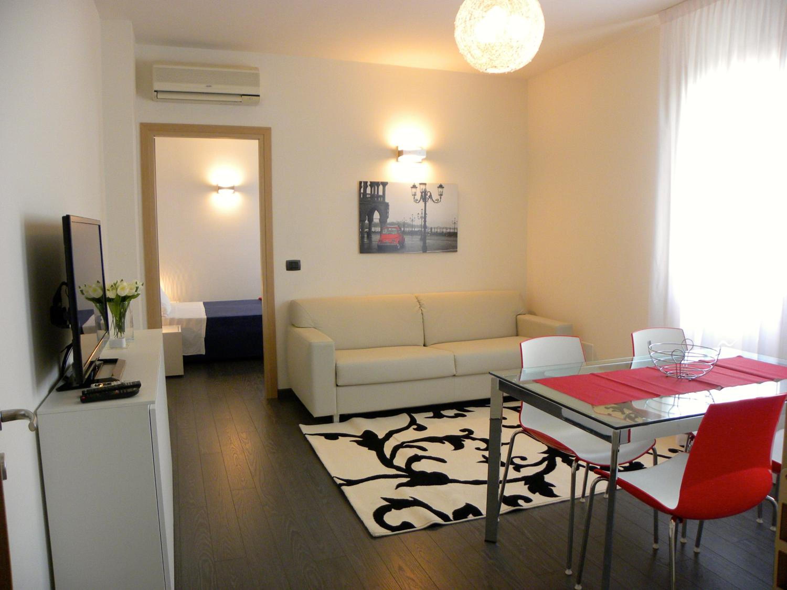 Venice Apartments Dante