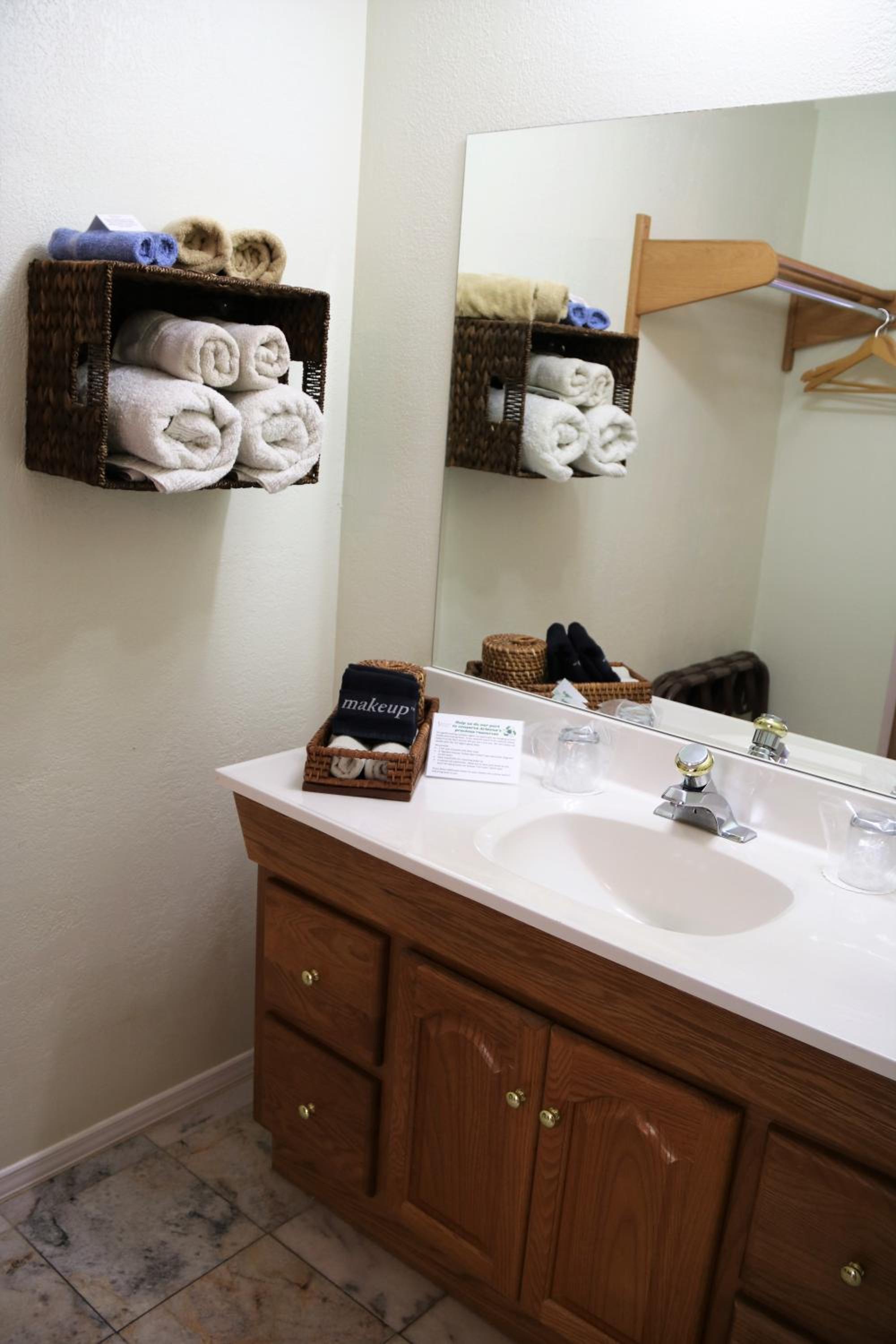 Sheridan House Inn- Adult Only Accommodation