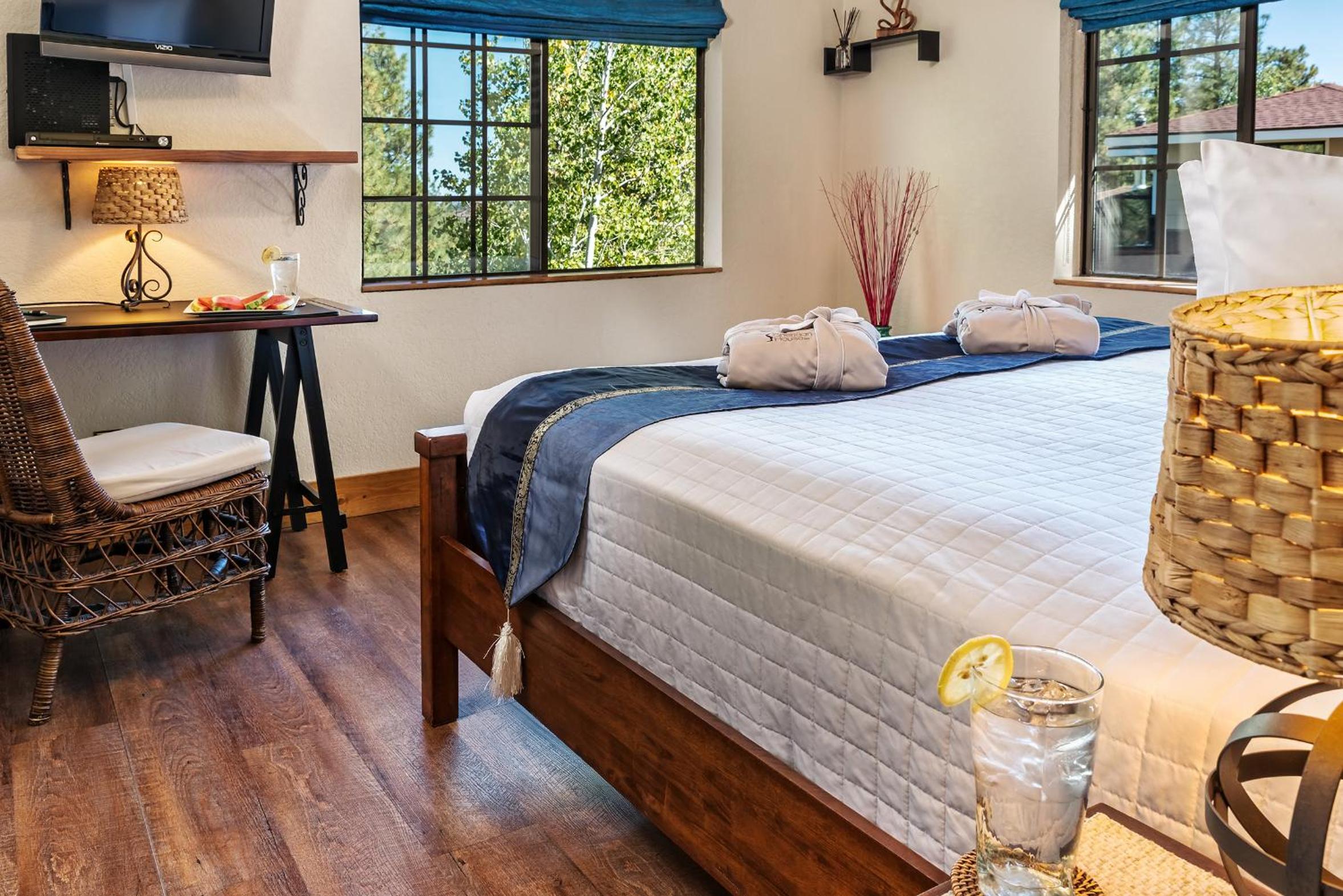 Sheridan House Inn- Adult Only Accommodation