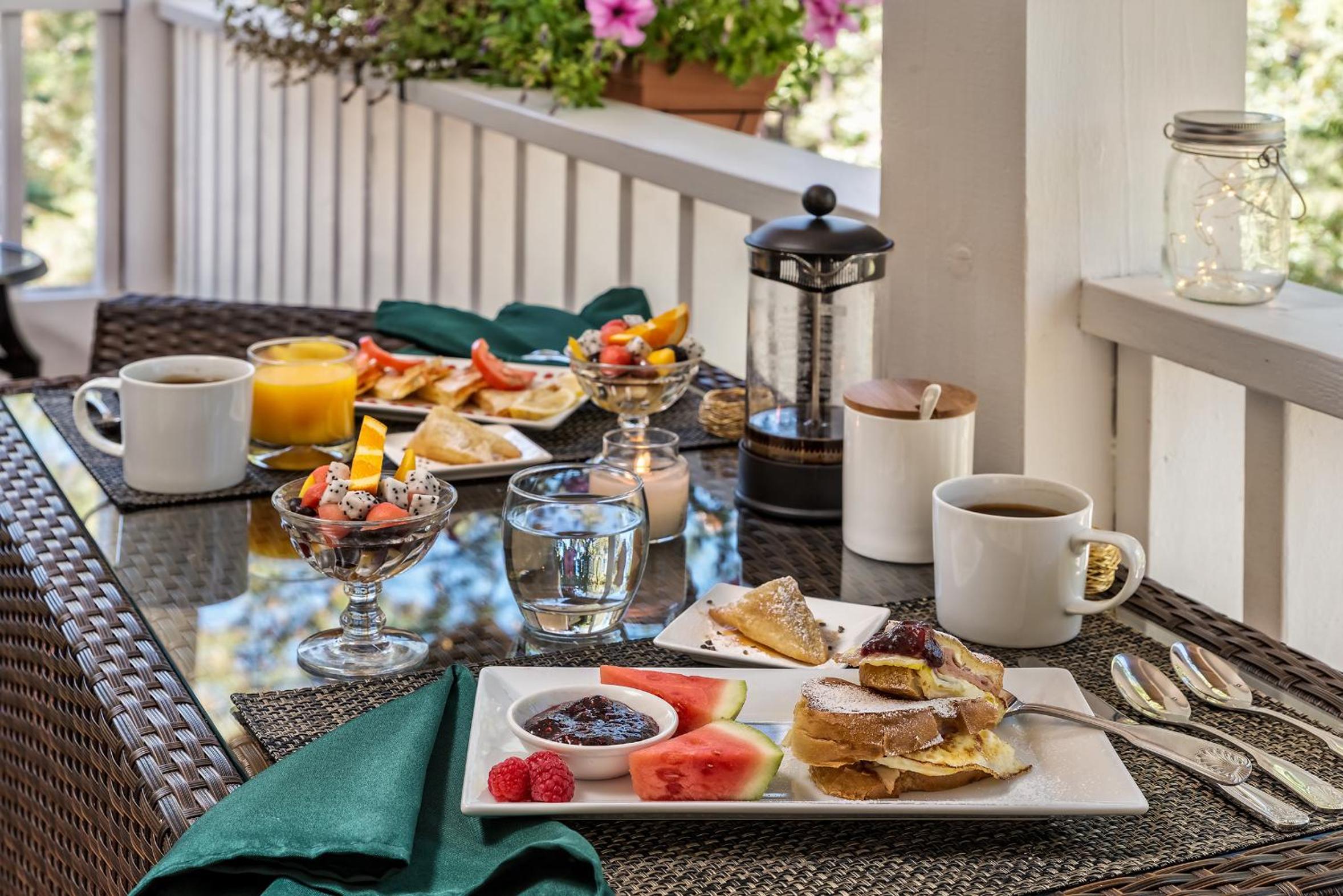 Sheridan House Inn- Adult Only Accommodation