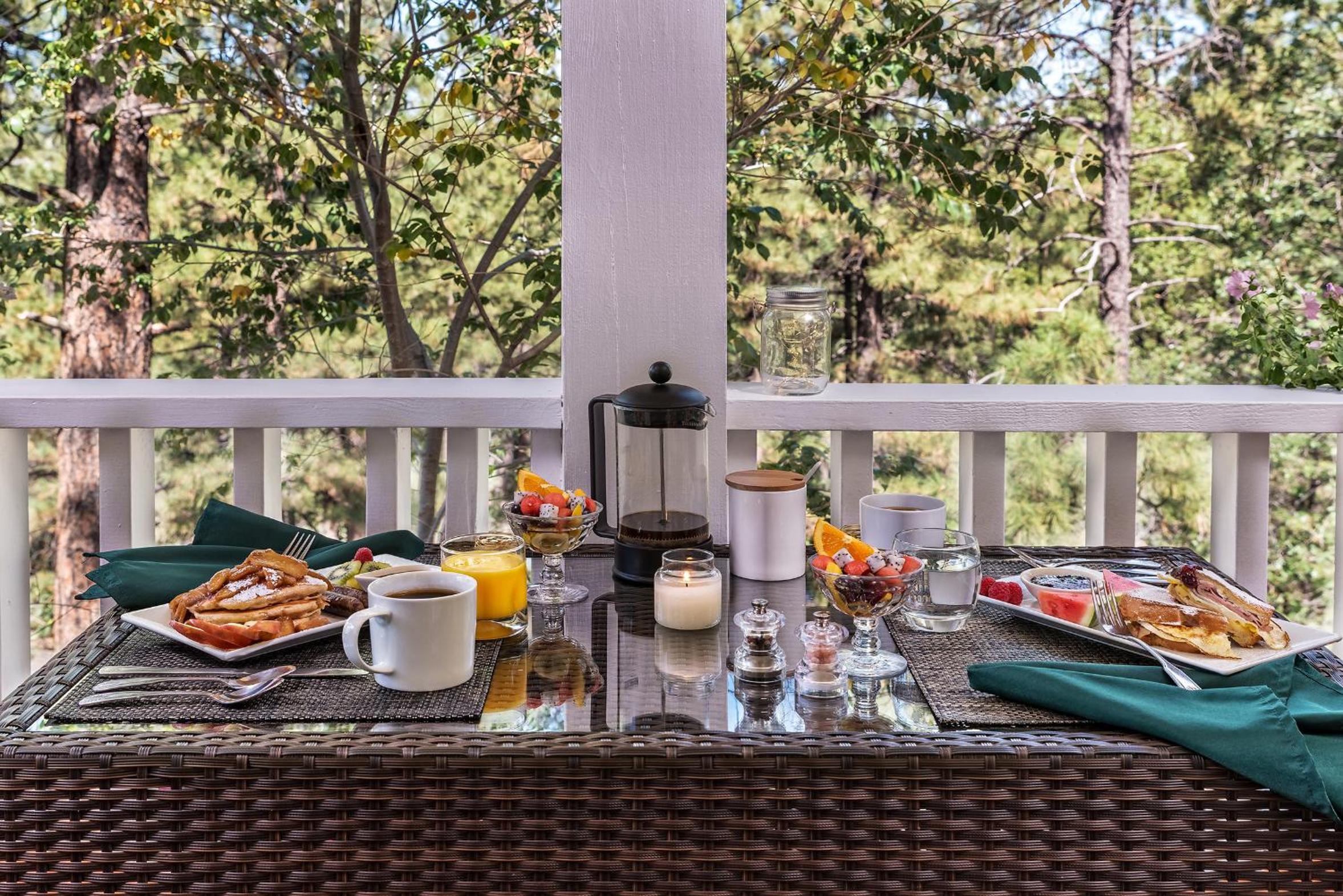 Sheridan House Inn- Adult Only Accommodation