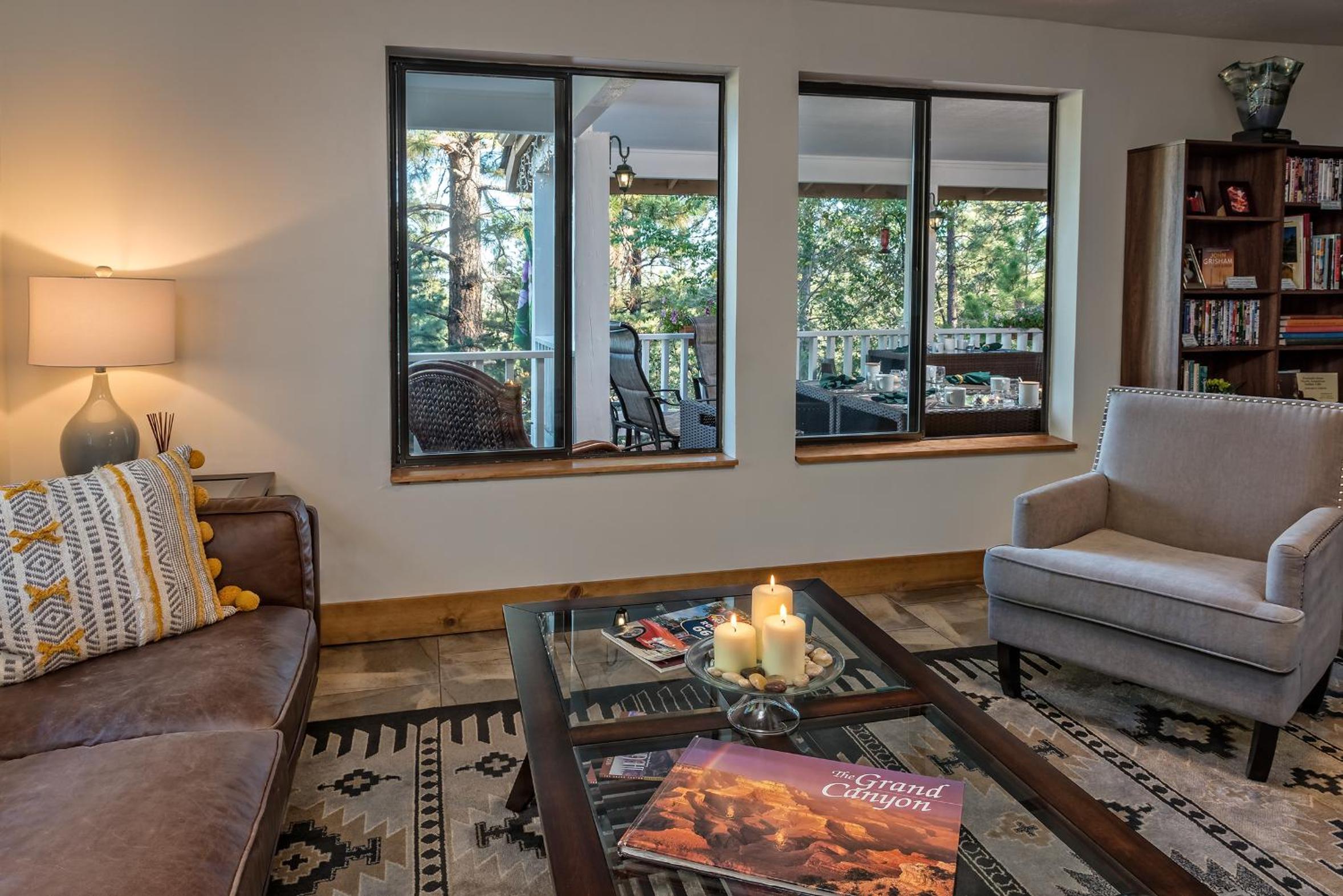 Sheridan House Inn- Adult Only Accommodation