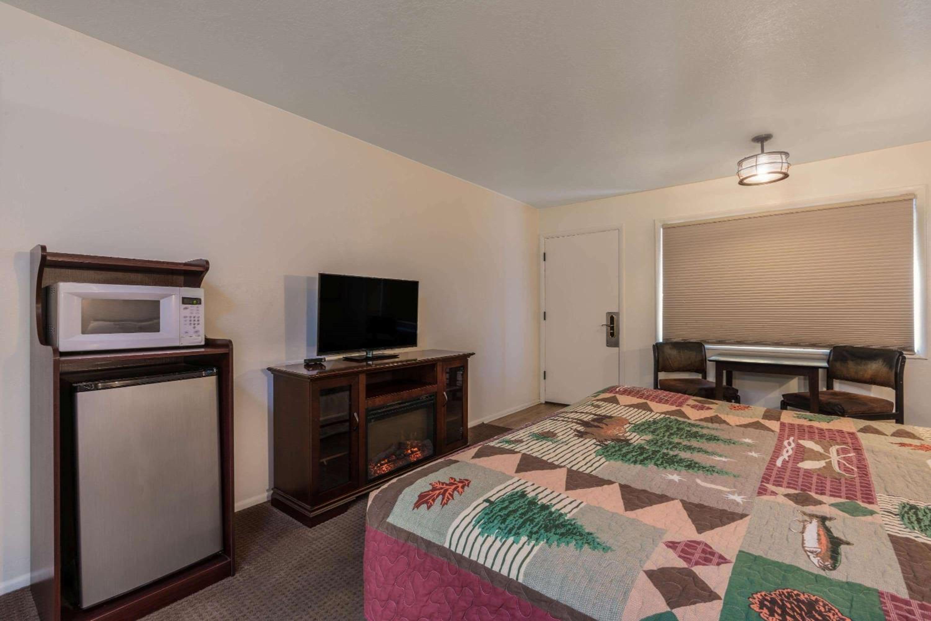 High Desert Inn