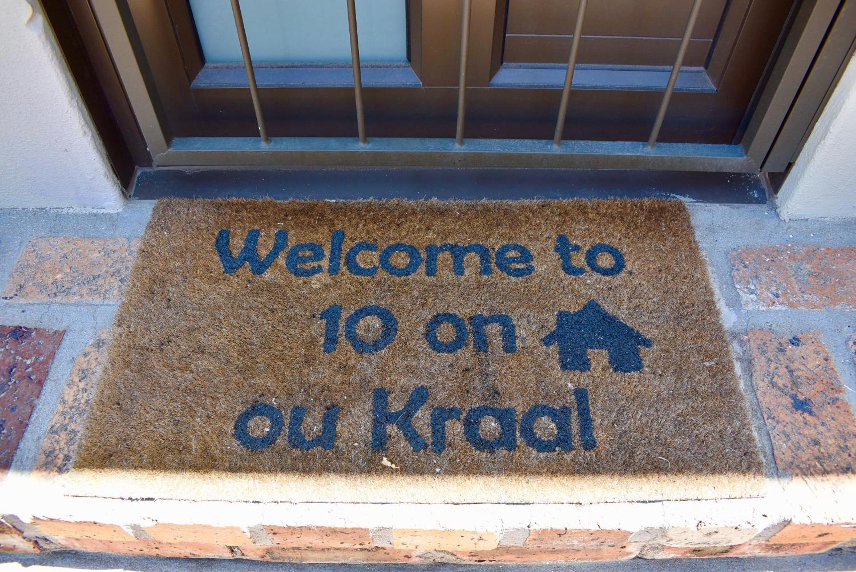 10 On Ou Kraal view 5