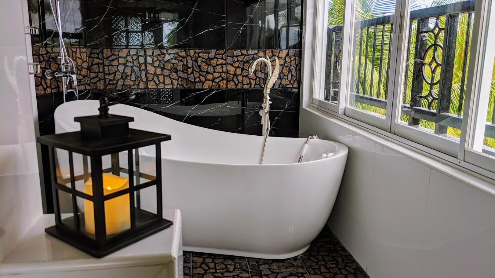 Bohol South Beach Hotel