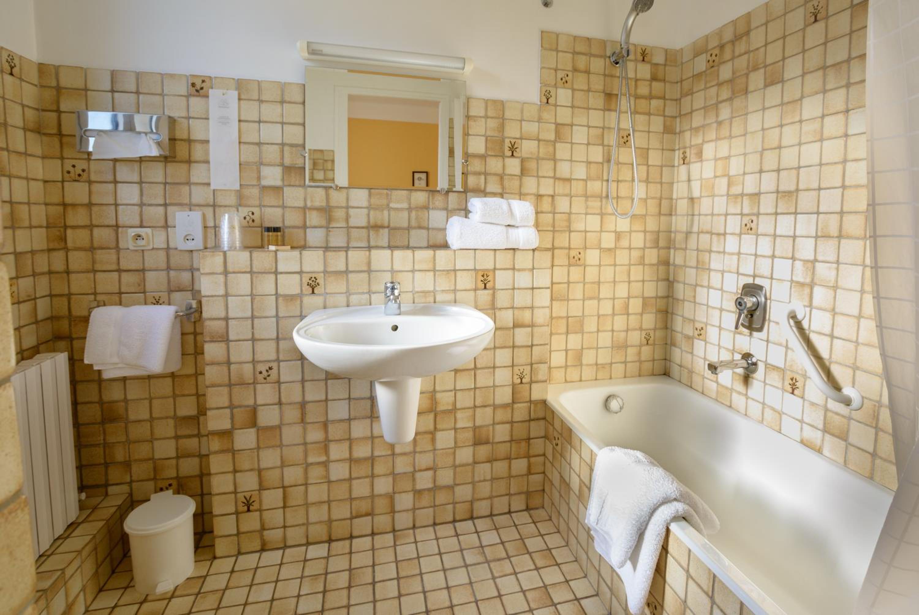 Le Blanc-Mesnil Vacations - Cit'Hotel Aero-Hotel - Property Image 56