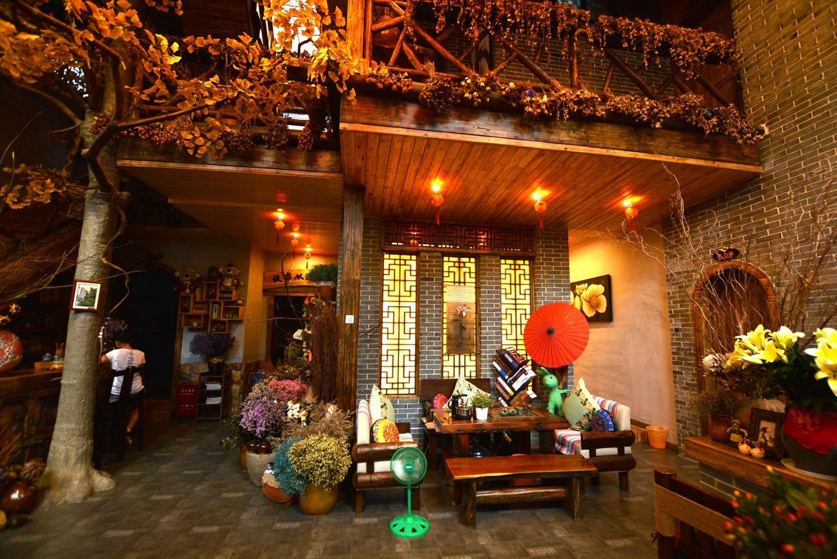 Floral Hotel · Baihui Living Zhangjiajie