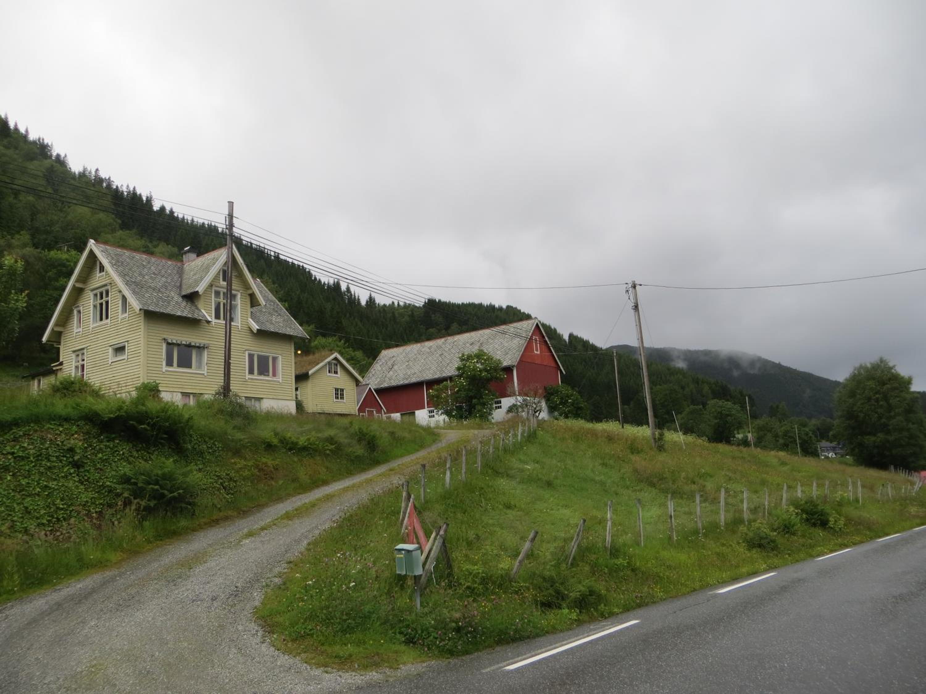 Tiny house with Fjordview! view 3