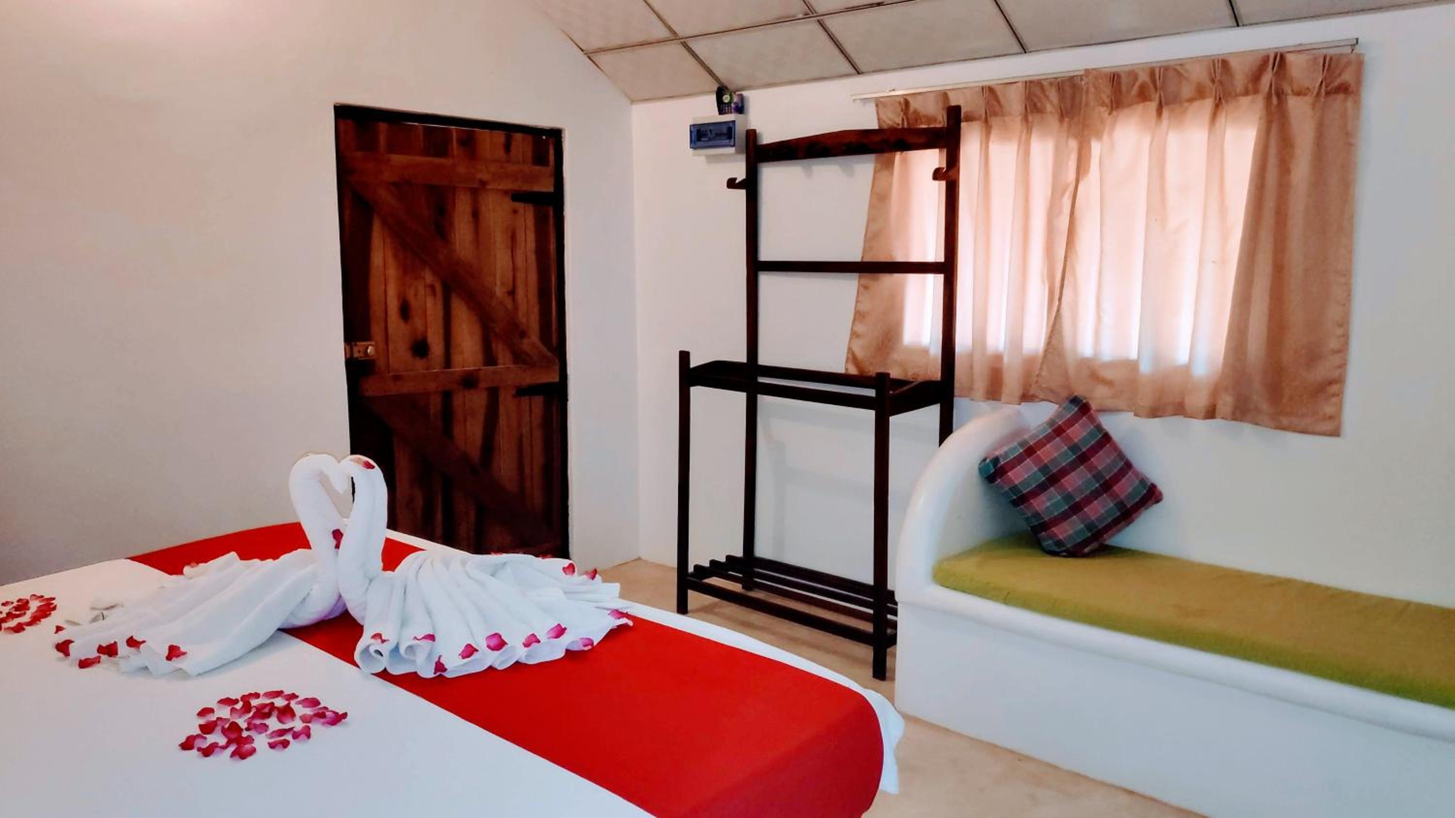 Roshanne Beach Resort, Kalpitiya