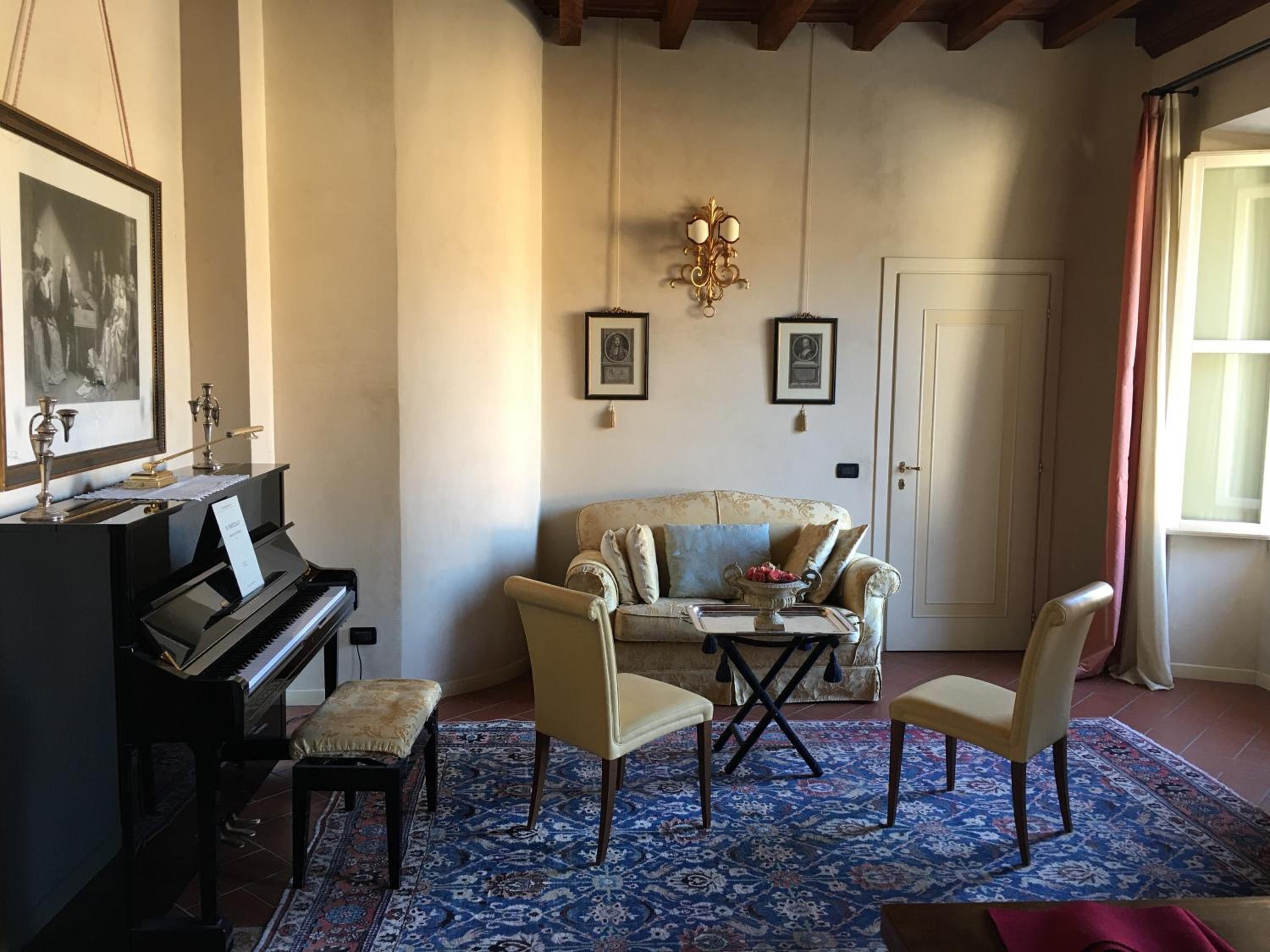 lounge