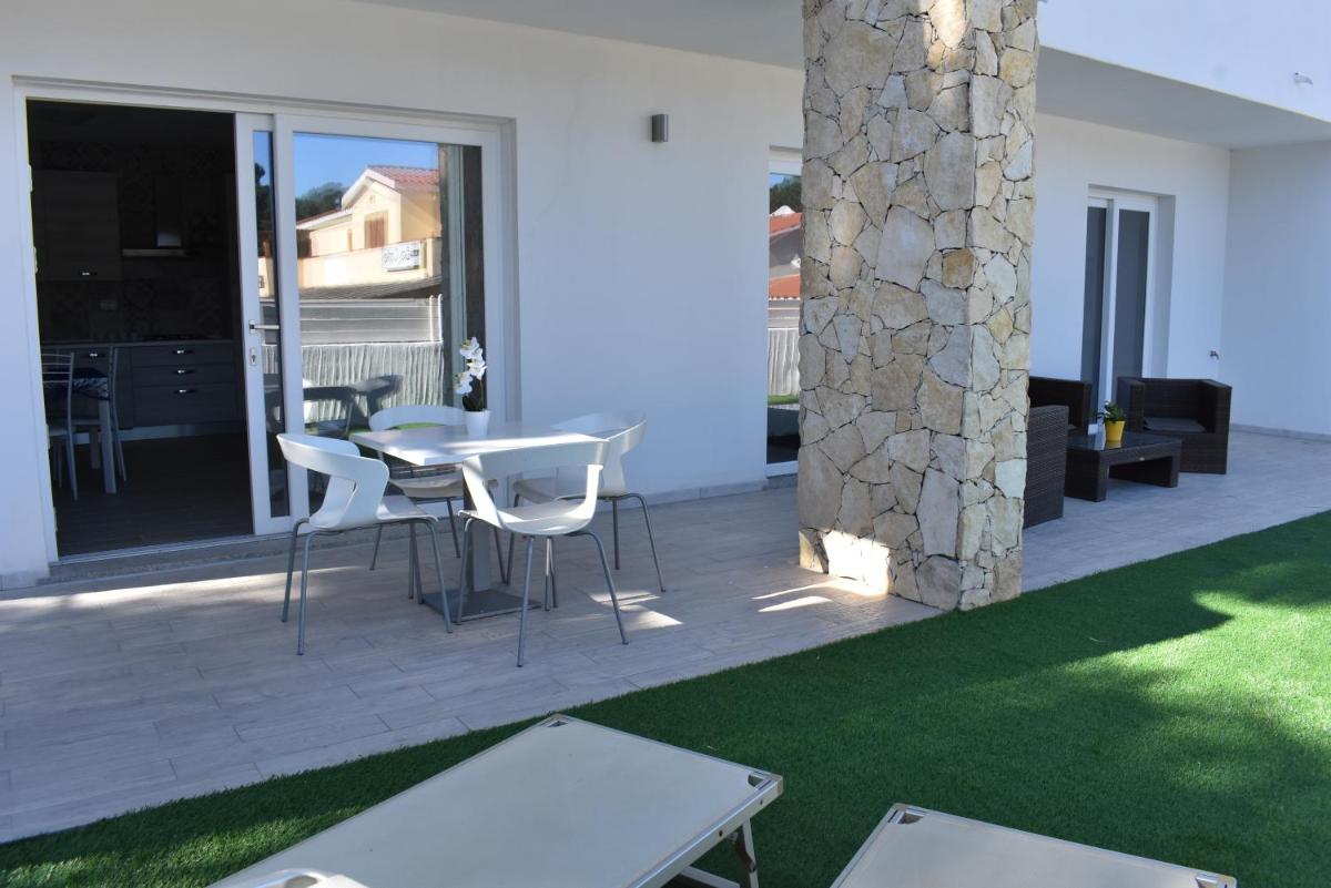 Case Vacanze "Bianco Mare" view 2