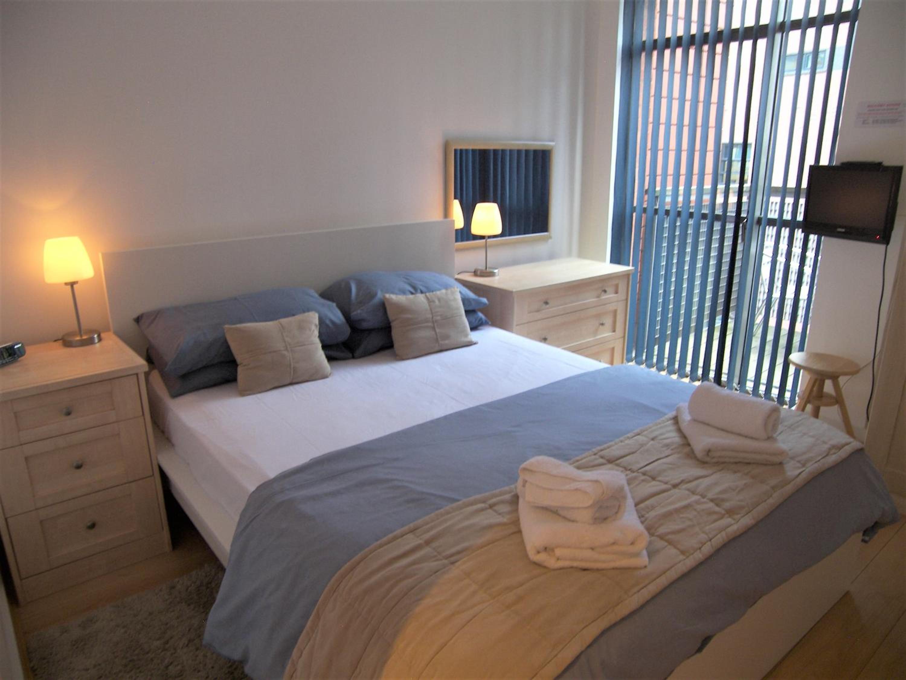 Stay Deansgate Apartments for 14 nights plus view 5