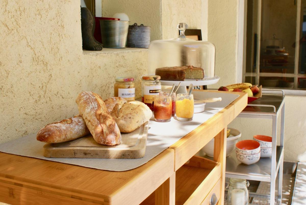 Montpellier Vacations - Couette et Cafe - Property Image 25