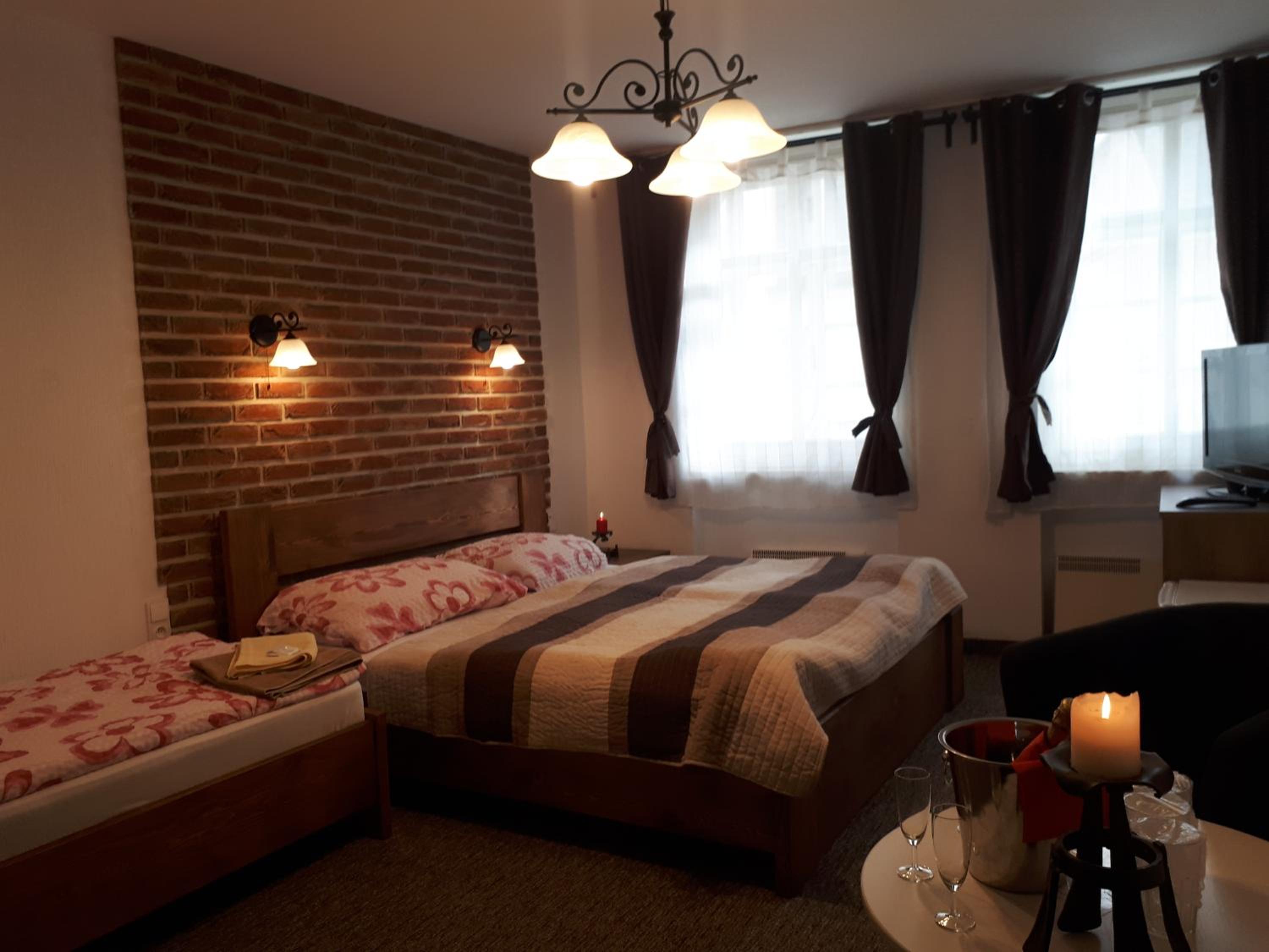Penzion - Restaurant U Zámku