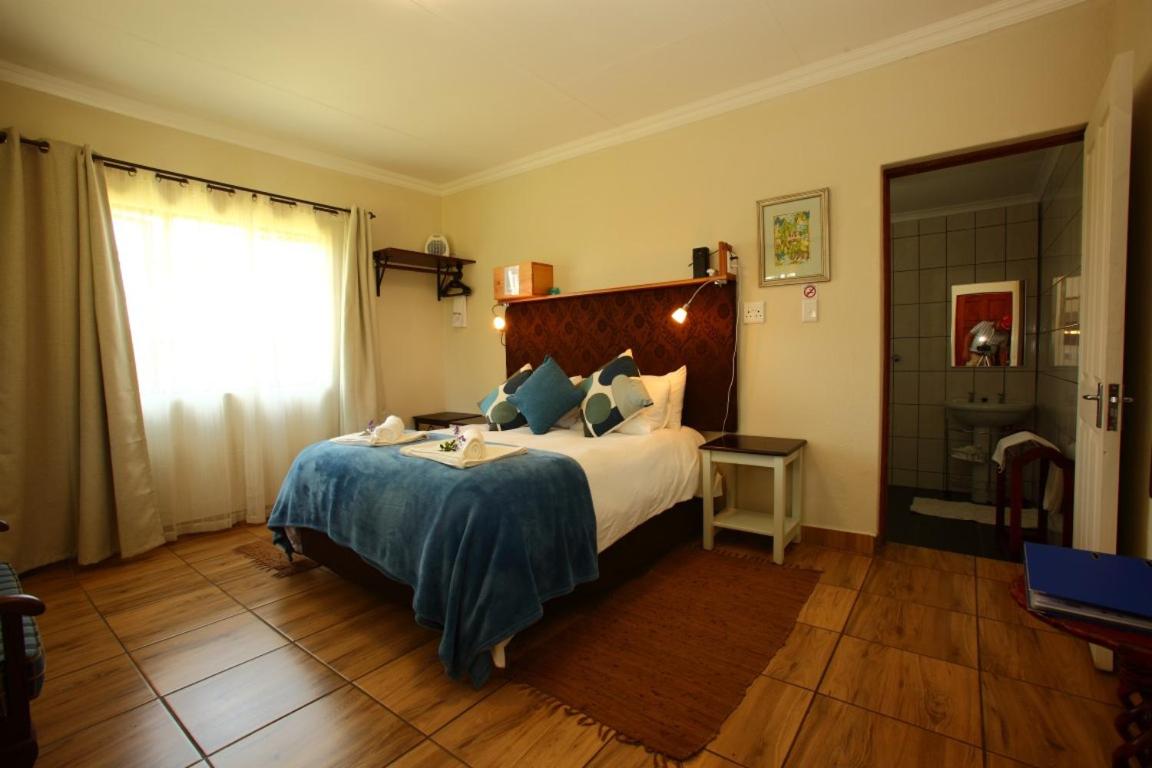 Photo 12