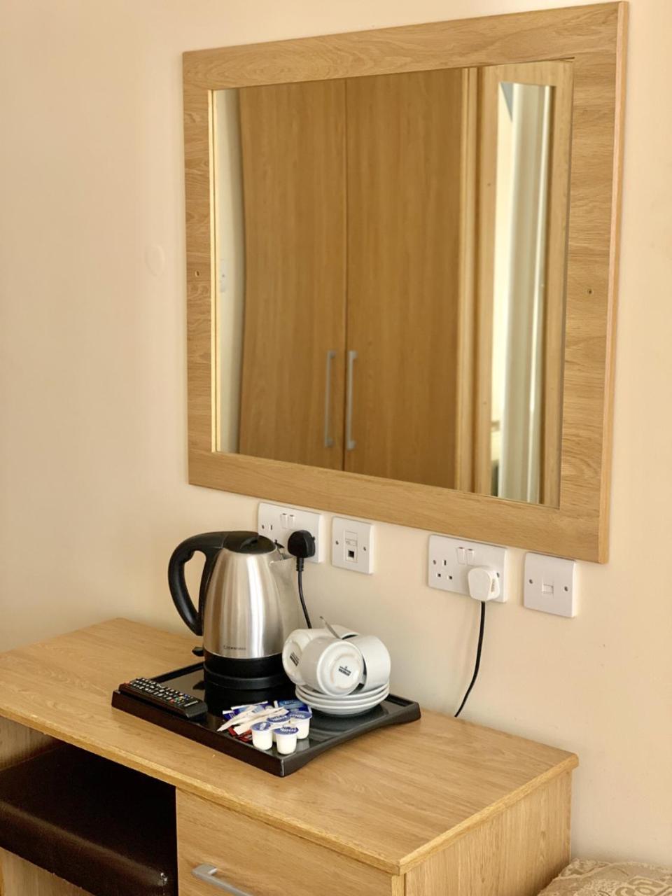 Ilford Vacations - Britannia Inn Hotel - Property Image 4