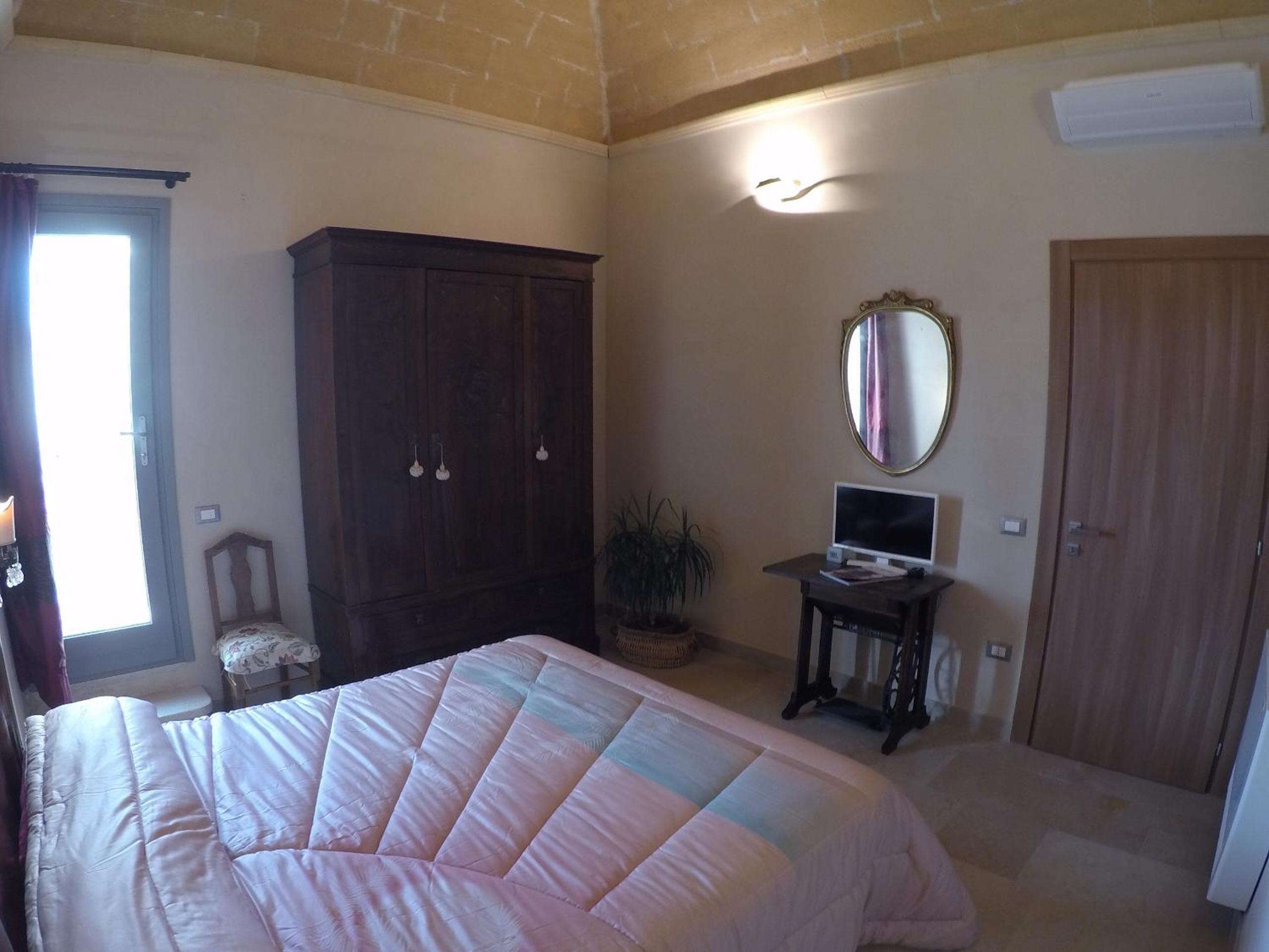 Signorino Suites&Pool view 3