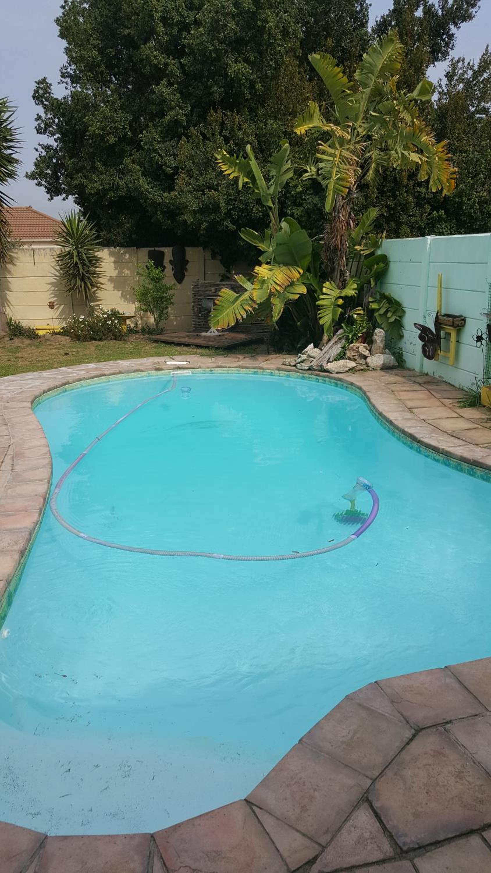 10 On Ou Kraal view 4