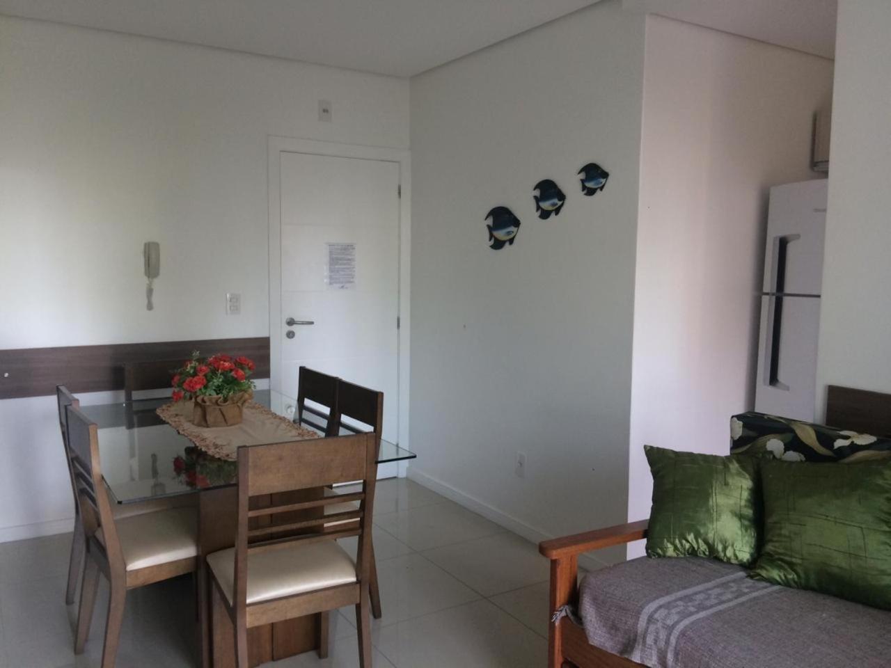 Lindo Apto, 50metros do mar, Ideal Para Familias