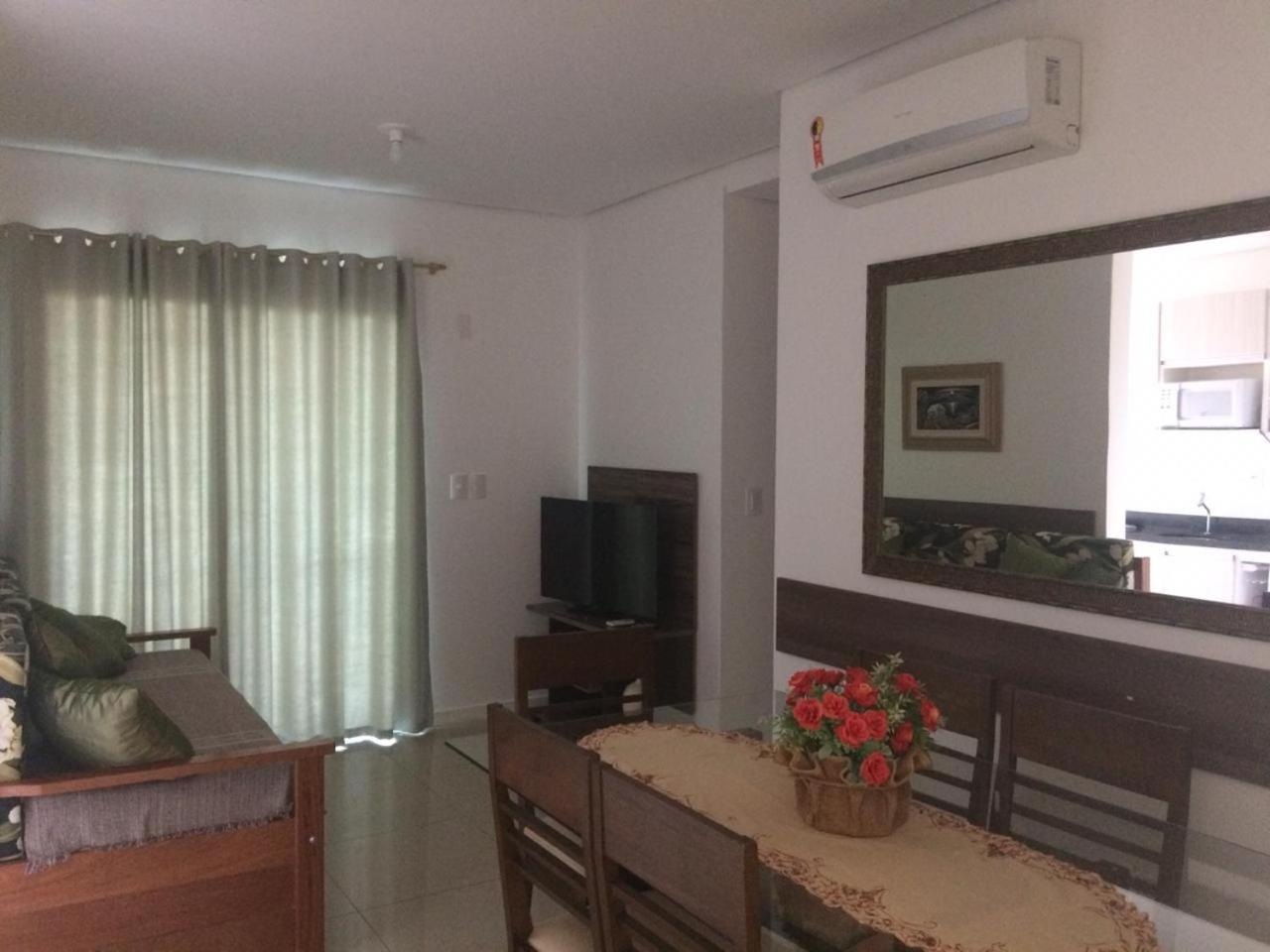Lindo Apto, 50metros do mar, Ideal Para Familias